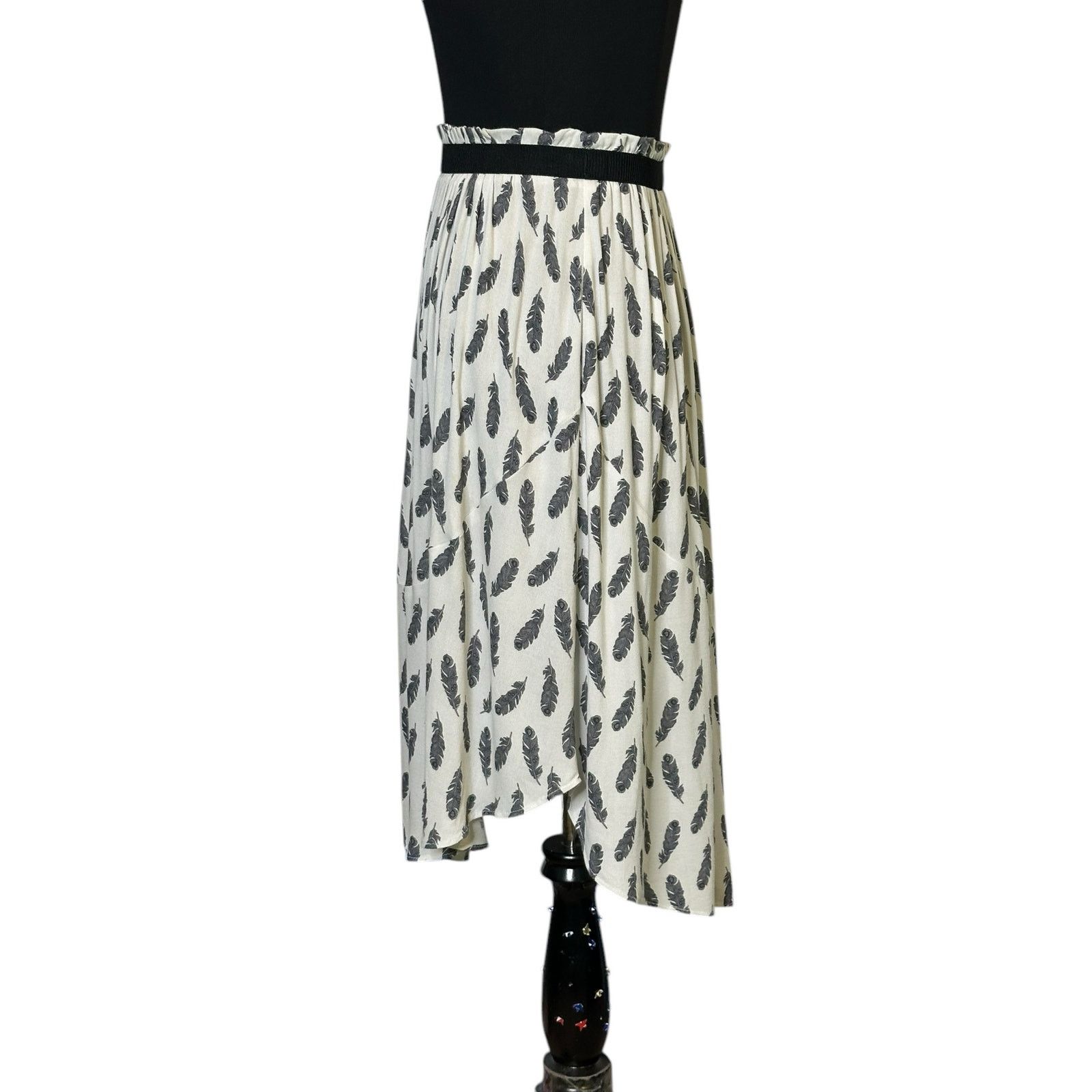 H&M H&M cream black leaves print pleated midi skirt size 4 Size 27" / US 4 / IT 40 - 10 Thumbnail