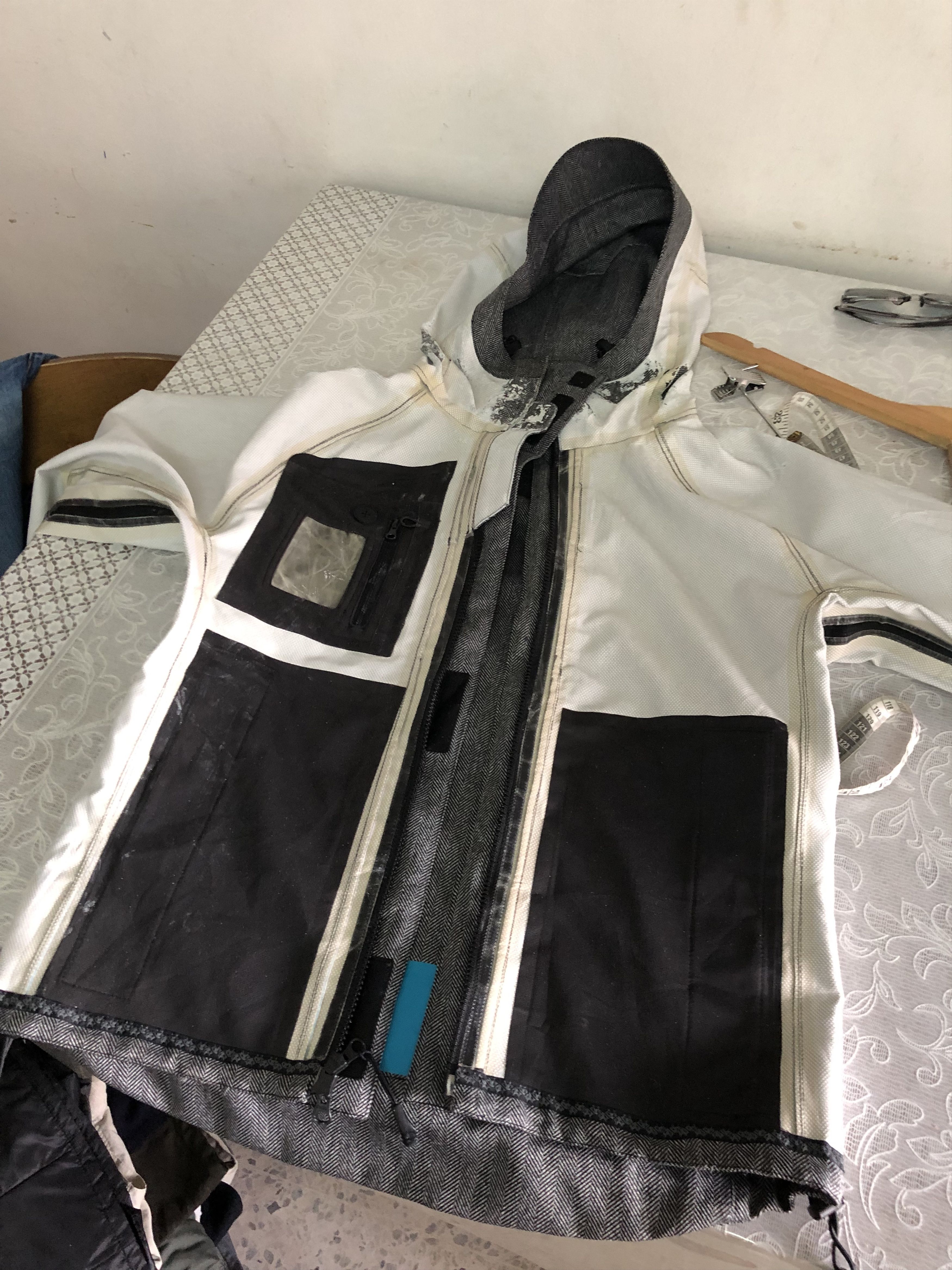 Maison MIHARA YASUHIRO × Puma Puma x Mihara Yasuhiro Limited Edition Waterproof Jacket Size US S / EU 44-46 / 1 - 21 Thumbnail