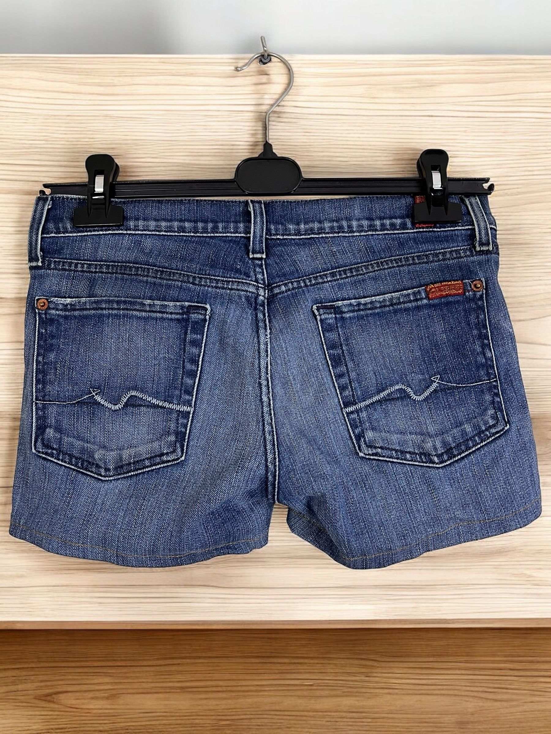 7 For All Mankind 7 for all Mankind denim mini shorts size 27 Size 27" / US 4 / IT 40 - 2 Thumbnail