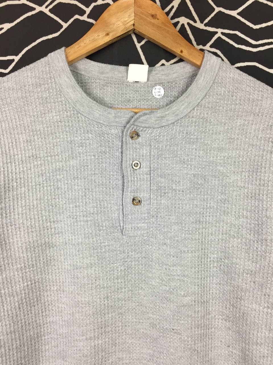 Vintage Vtg Hanes Waffle Knit Thermal Long Sleeve Henley Tee Size US S / EU 44-46 / 1 - 3 Thumbnail