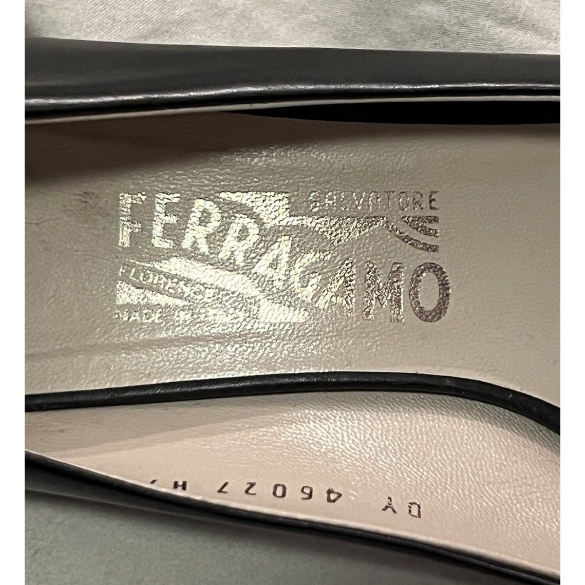 Salvatore Ferragamo Salvatore Ferragamo Kitten Heels Size 10 US Black Leather Size US 10 / IT 40 - 6 Thumbnail
