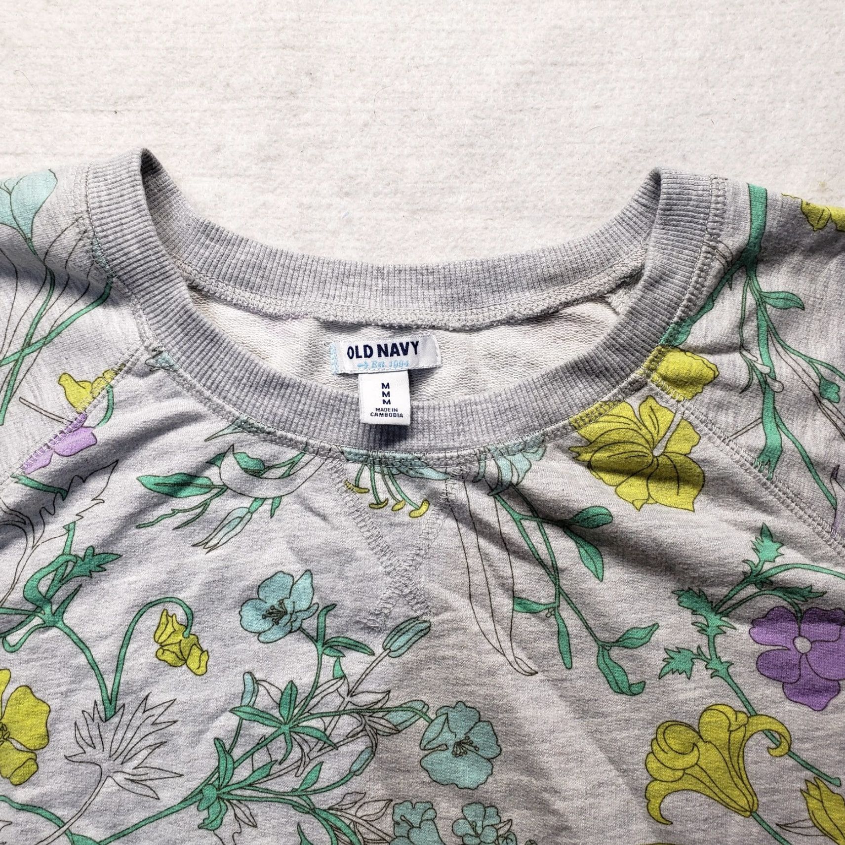 Old Navy Old Navy Gray Floral Flowers Sweater Long Sleeve Adult Women's Size S Small Size S / US 4 / IT 40 - 2 Thumbnail