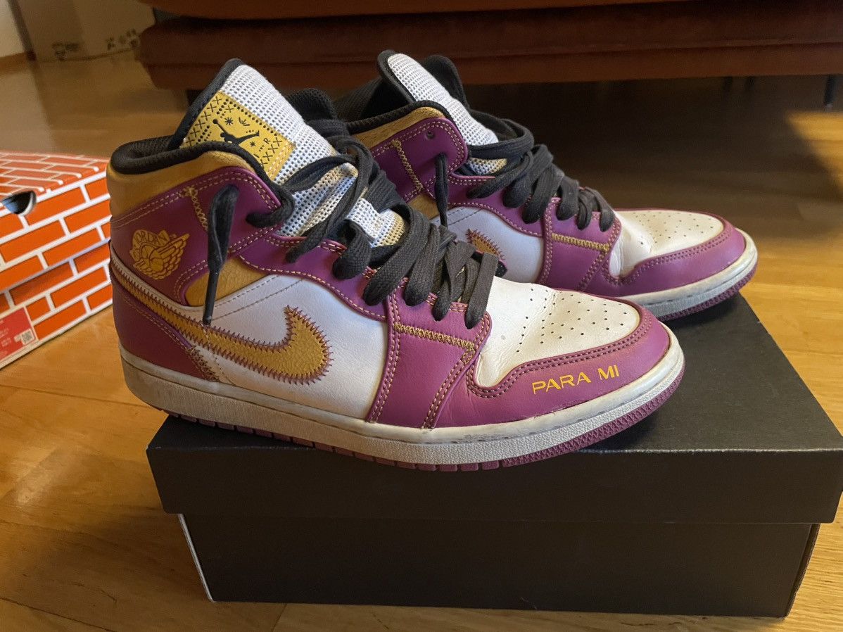 Jordan Brand × Nike Jordan 1 mid “Dia de los Muertos” Para Mi Familia Size US 9 / EU 42 - 6 Thumbnail