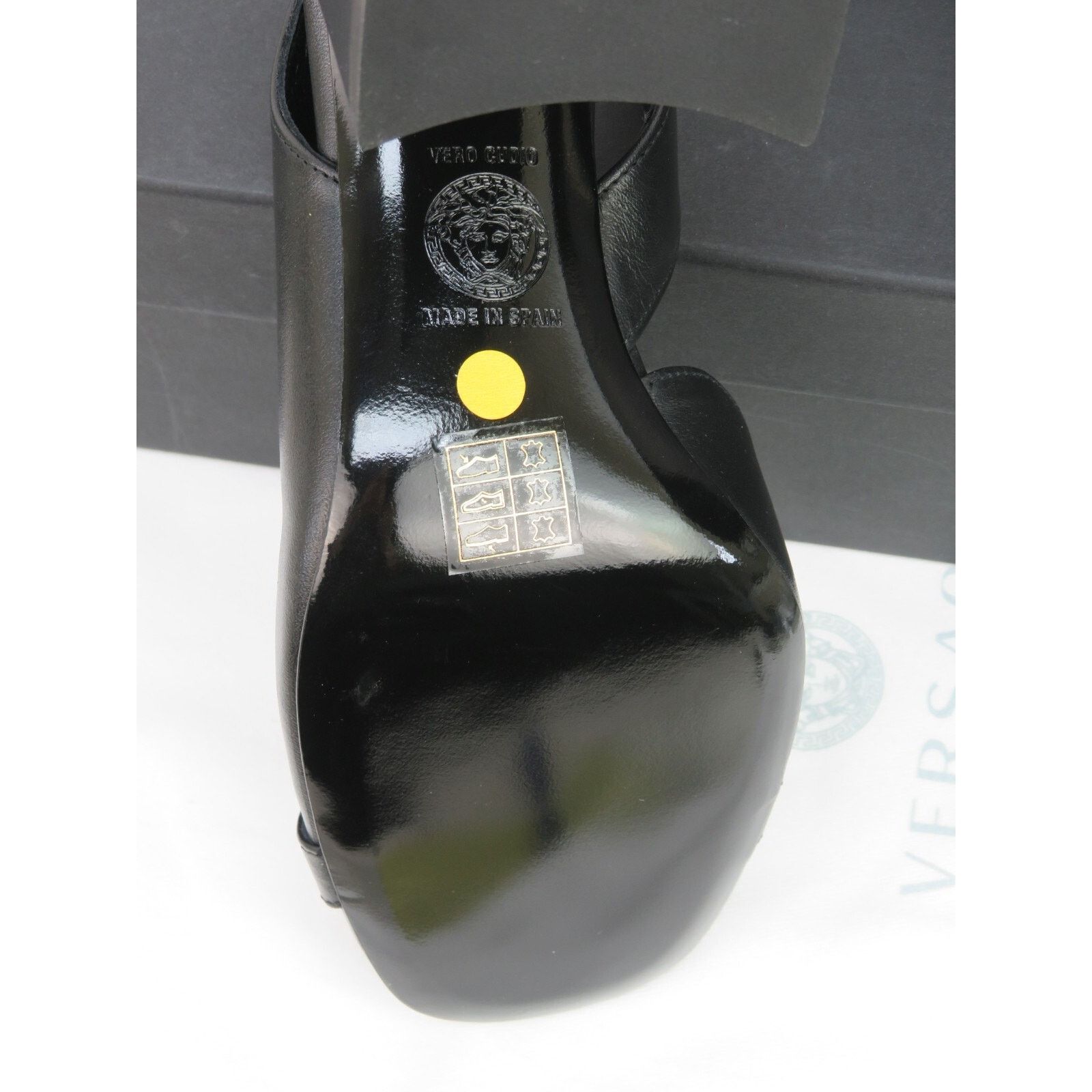 Versace VERSACE BLACK LEATHER GOLD MEDUSA LOGO SANDALS PUMPS 36 6 Size US 6 / IT 36 - 7 Thumbnail