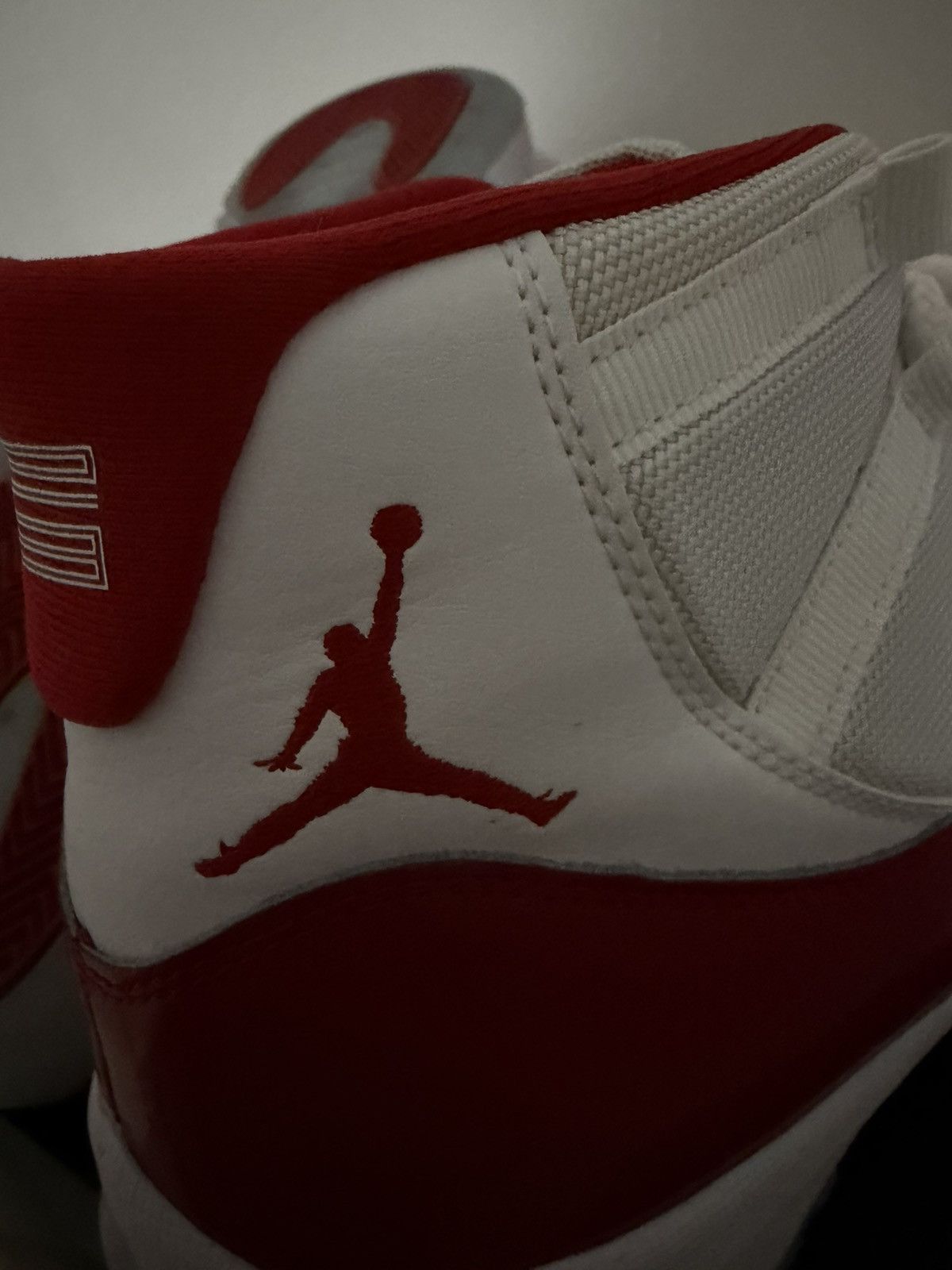 Jordan Brand Jordan 11 cherry Size US 9.5 / EU 42-43 - 5 Thumbnail