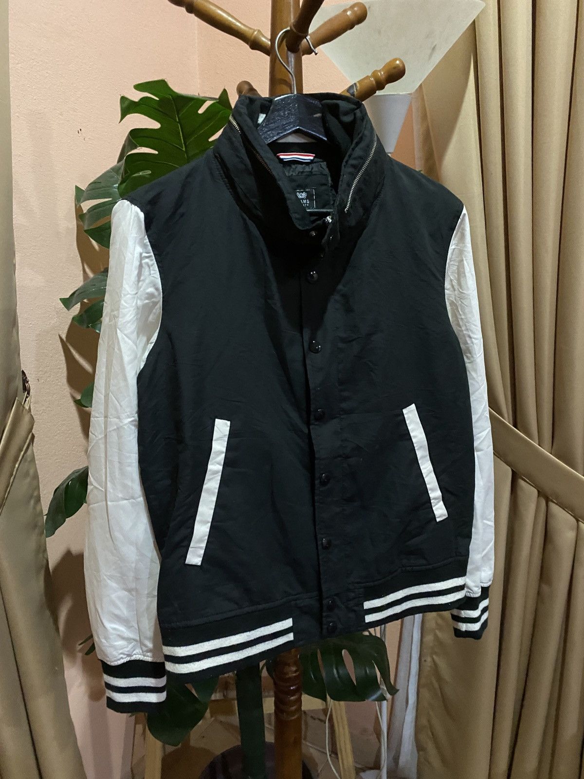 Beams Japan Vintage BEAMS HEART Varsity Jacket Black White Two-Tone Size US S / EU 44-46 / 1 - 5 Thumbnail