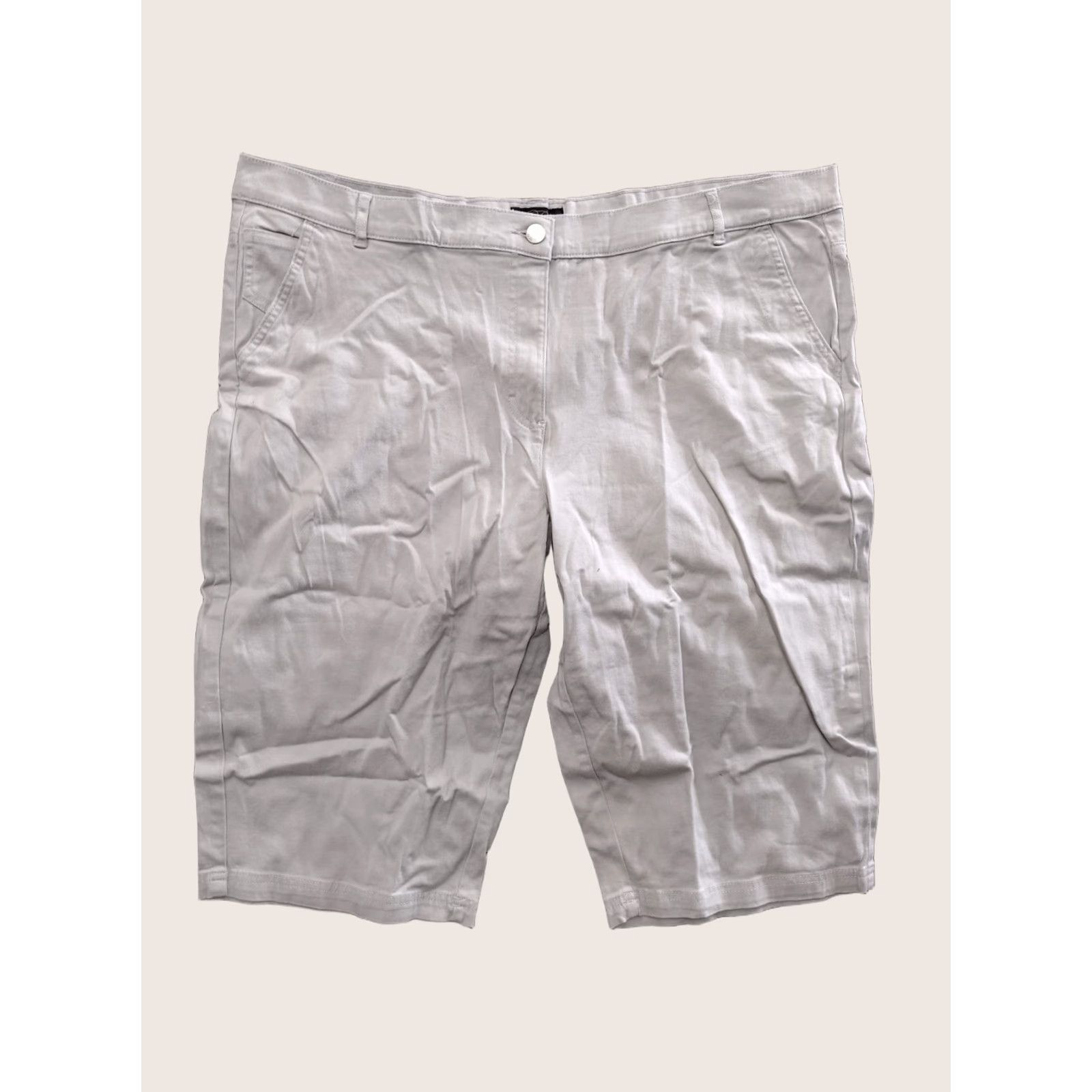 Vintage Bexley's Woman Cotton Relaxed Chino Long Shorts White 50 Womens Shorts Chino Casual Summer 50 White Womens Size 36" / US 14 / IT 50 - 1 Thumbnail