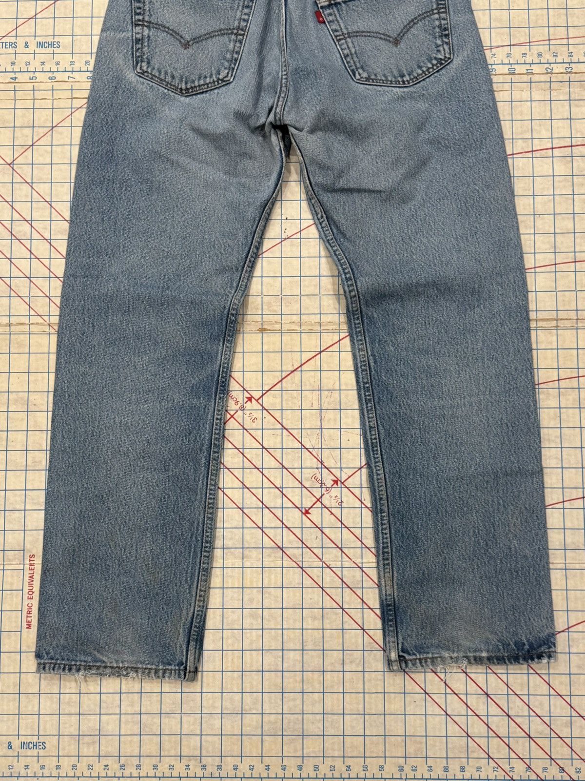 Levi's Vintage Levi’s 501 Jeans Mens Size 34x30 Nice Fade and Wear Size US 34 / EU 50 - 13 Thumbnail