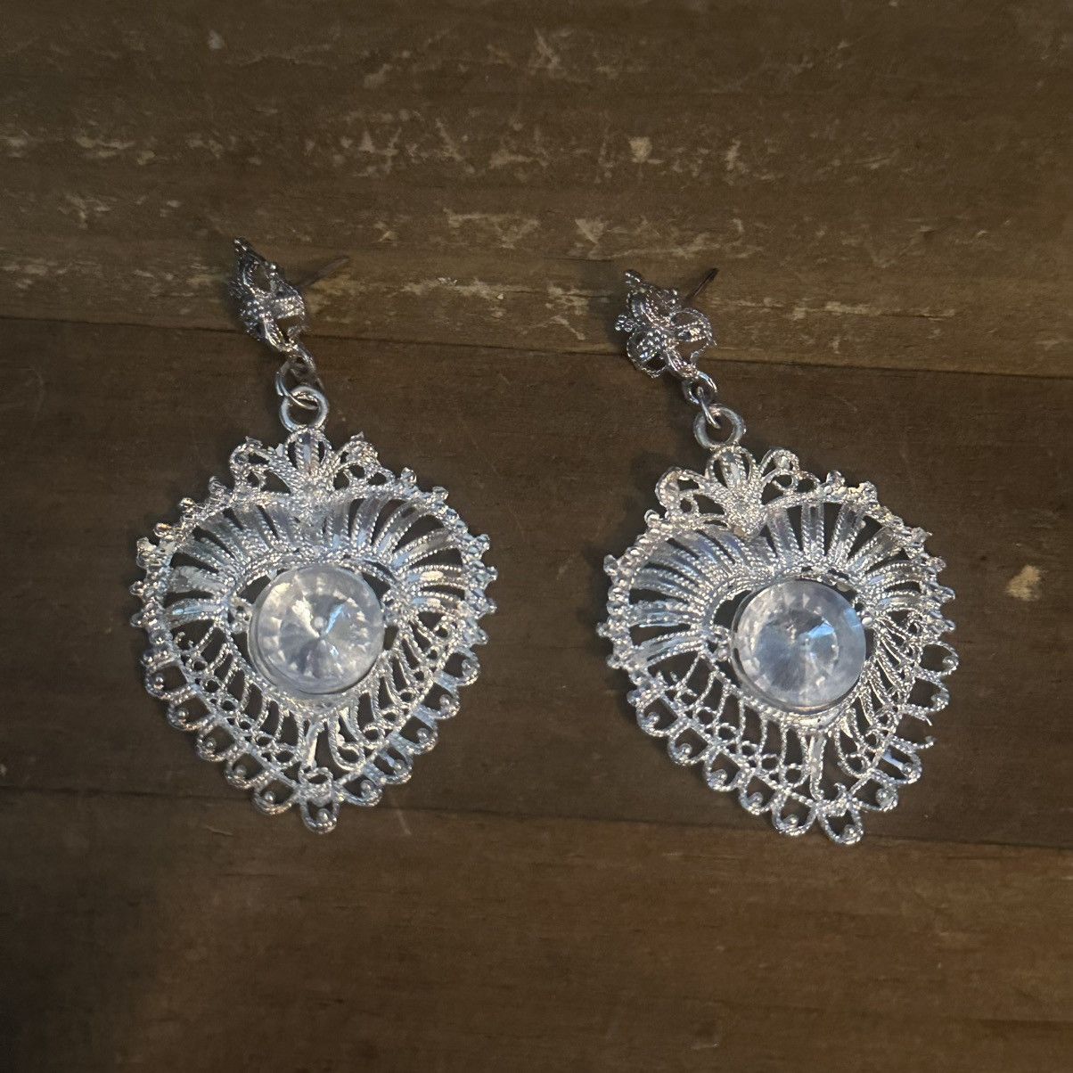 Other Silver tone filigree heart dangle earrings Size ONE SIZE - 6 Thumbnail