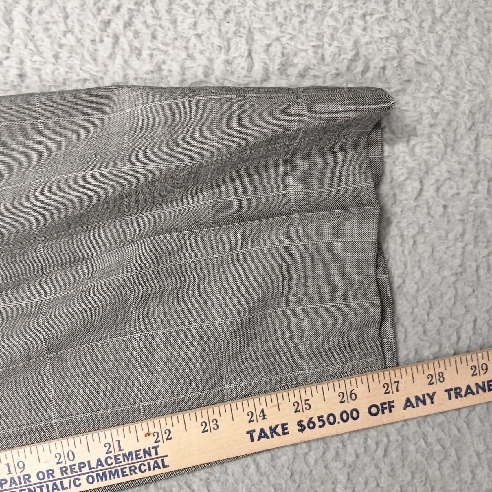 Jos. A. Bank Jos. A. Bank Dress Pants Gray Plaid Flat Front 40S 34W Men’s Wool Blend Business Pants Mens Regular Slim/Classic Size US 34 / EU 50 - 6 Thumbnail