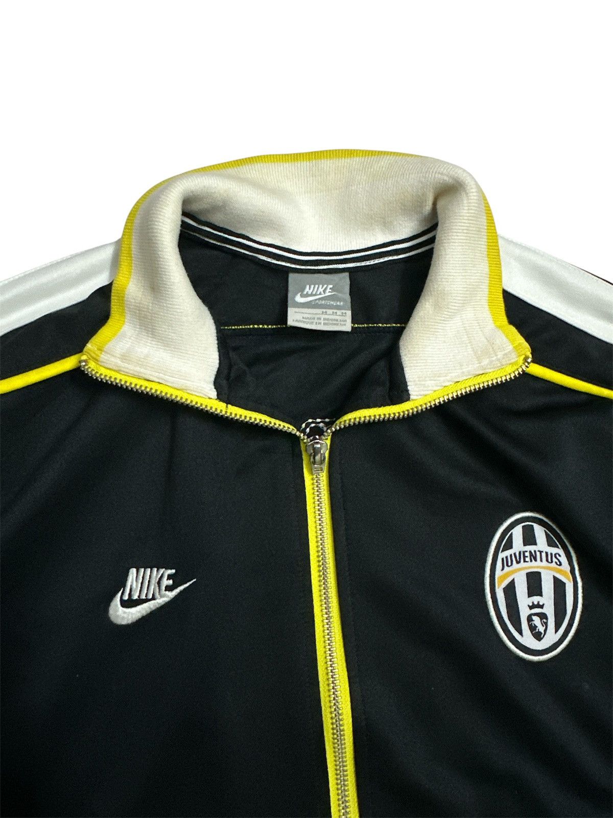 Vintage Nike Juventus Tracktop Sidetape 2008-2009 Y2K Lgb Goa Style Size US M / EU 48-50 / 2 - 3 Thumbnail
