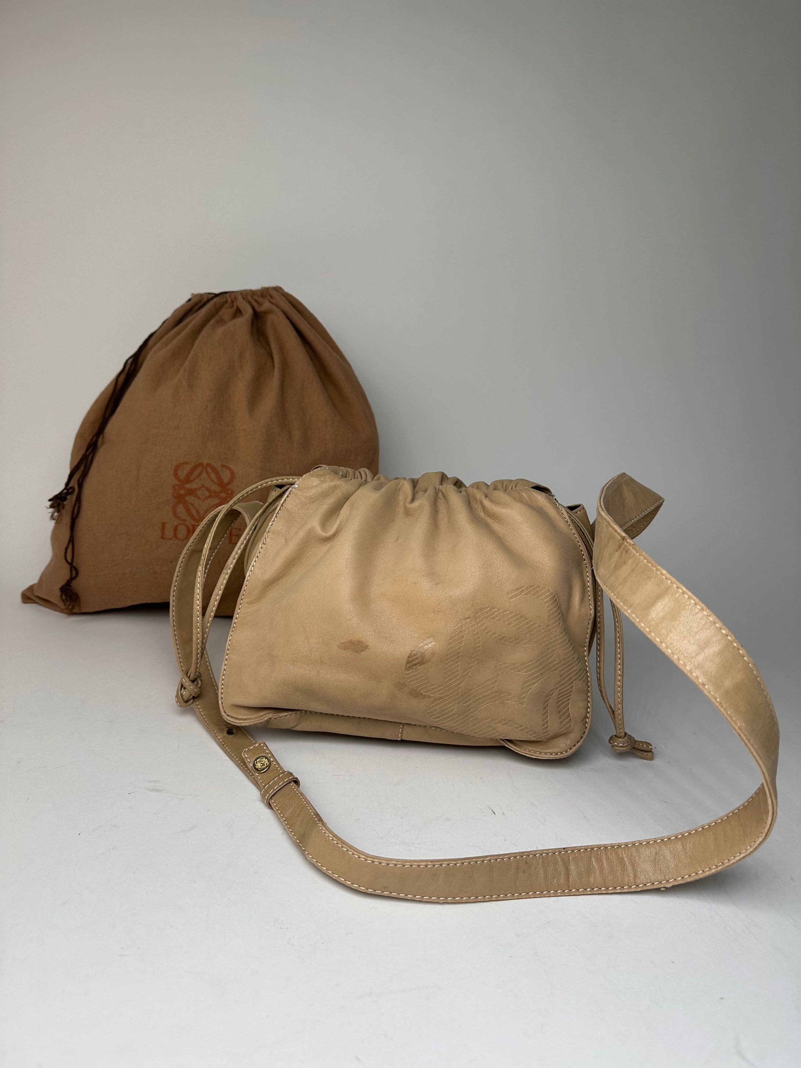 Loewe Vintage Madrid Leather Shoulder Bag Beige Size ONE SIZE - 1 Thumbnail