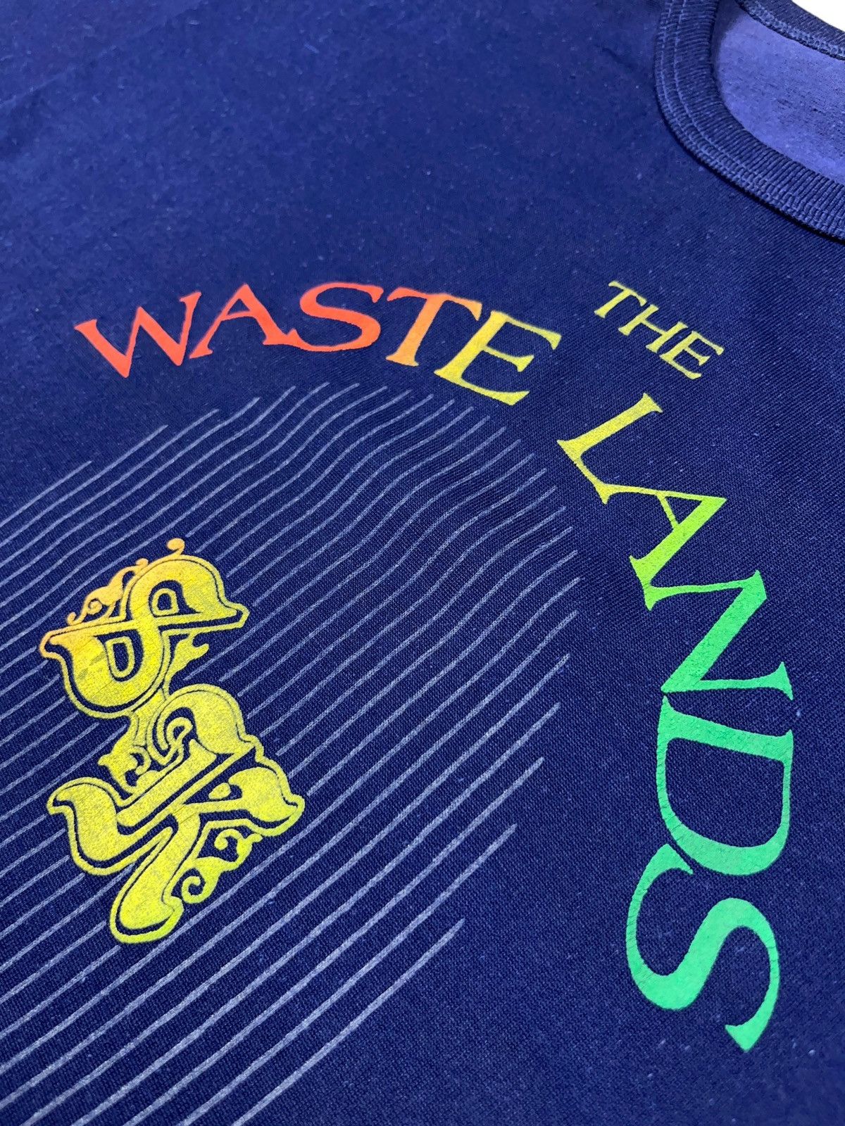 Expert Horror Vintage 90s Stephen King Waste Lands Dark Tower Book T-shirt Size US M / EU 48-50 / 2 - 4 Thumbnail