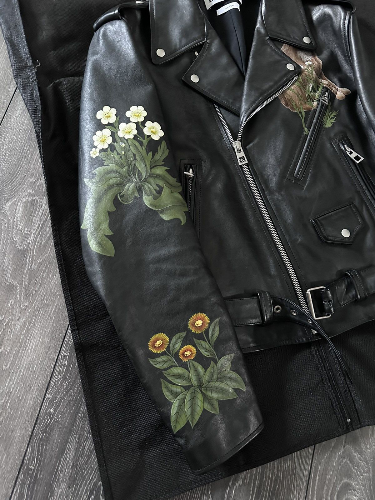 Loewe loewe fw16 by jw anderson fox hand painted leather jacket Size US S / EU 44-46 / 1 - 4 Thumbnail