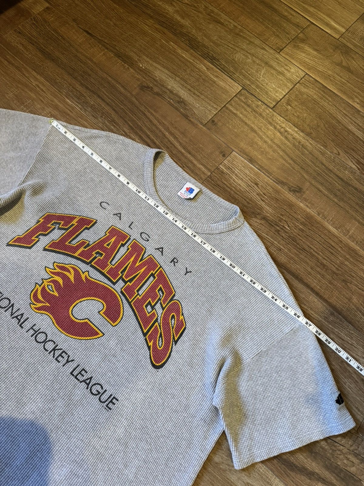 NHL Vintage 90s Calgary Flames Thermal T-Shirt Size US XL / EU 56 / 4 - 10 Thumbnail