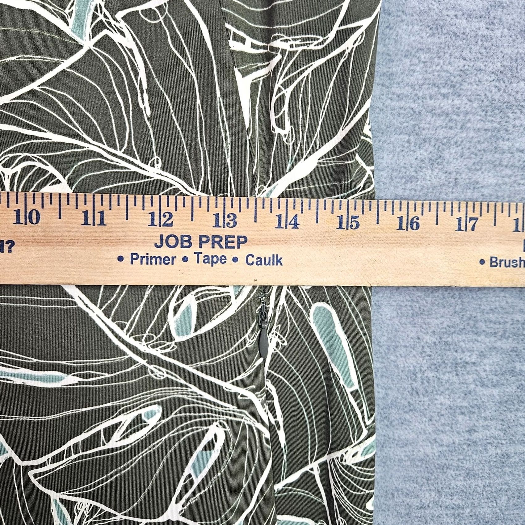 Vintage Title Nine Women’s Medium Olive Green Leaf Print Sleeveless V Neck Dress Size M / US 6-8 / IT 42-44 - 4 Thumbnail