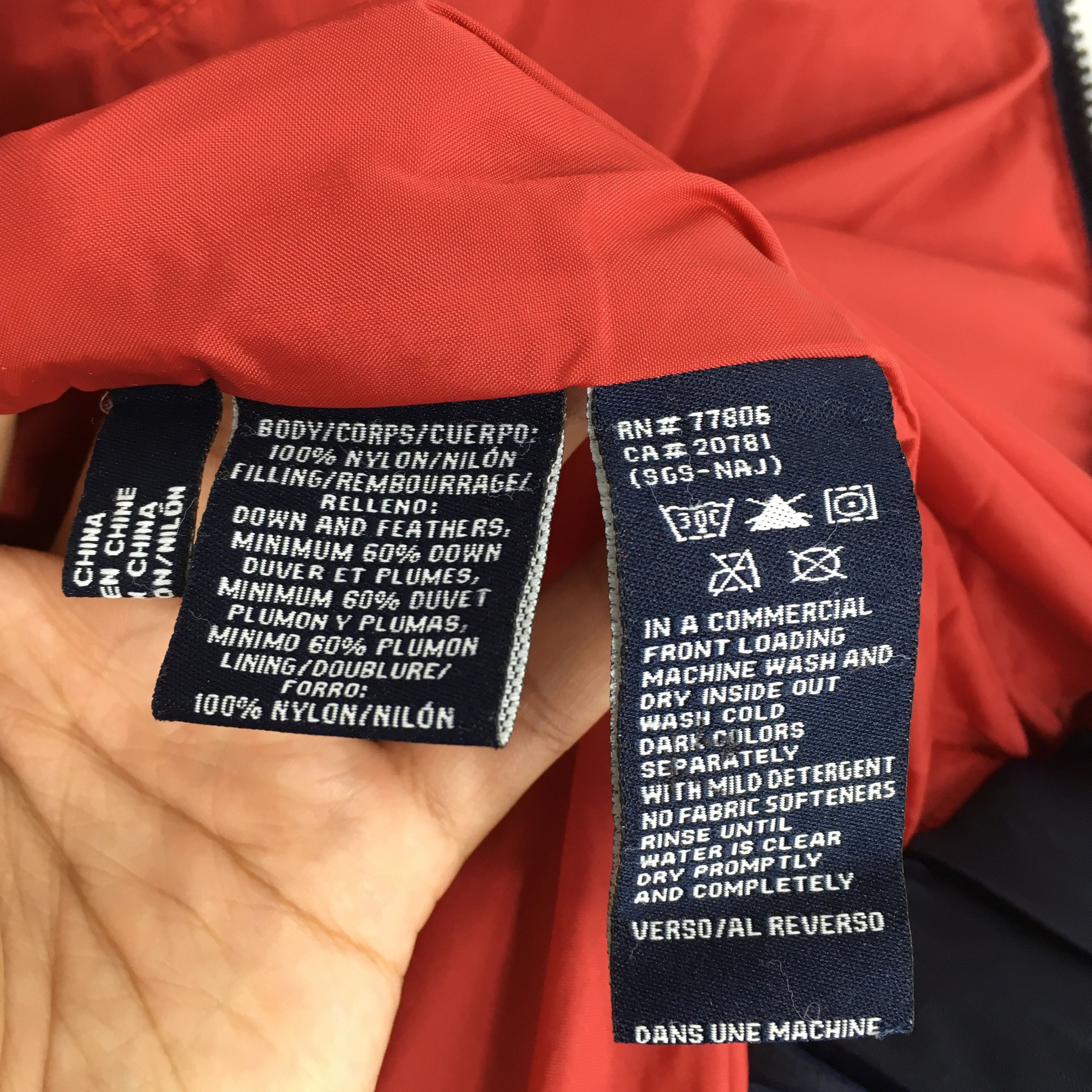 Tommy Hilfiger Vintage Tommy Hilfiger Bomber Puffer Jacket Small Size US S / EU 44-46 / 1 - 8 Thumbnail