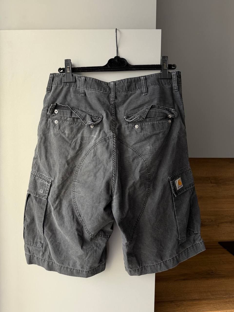 Carhartt Vintage carhartt cargo bermuda faded shorts 31 Size US 31 - 1 Thumbnail