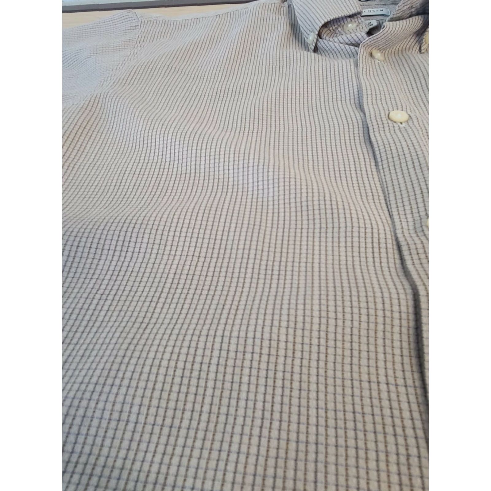 Van Heusen Van Heusen Shirt Button-Up Men 16 Half Sleeve Nylon Brown Regular Wrinkle Resistant Button-Up Collar Brown Mens Size US L / EU 52-54 / 3 - 5 Thumbnail