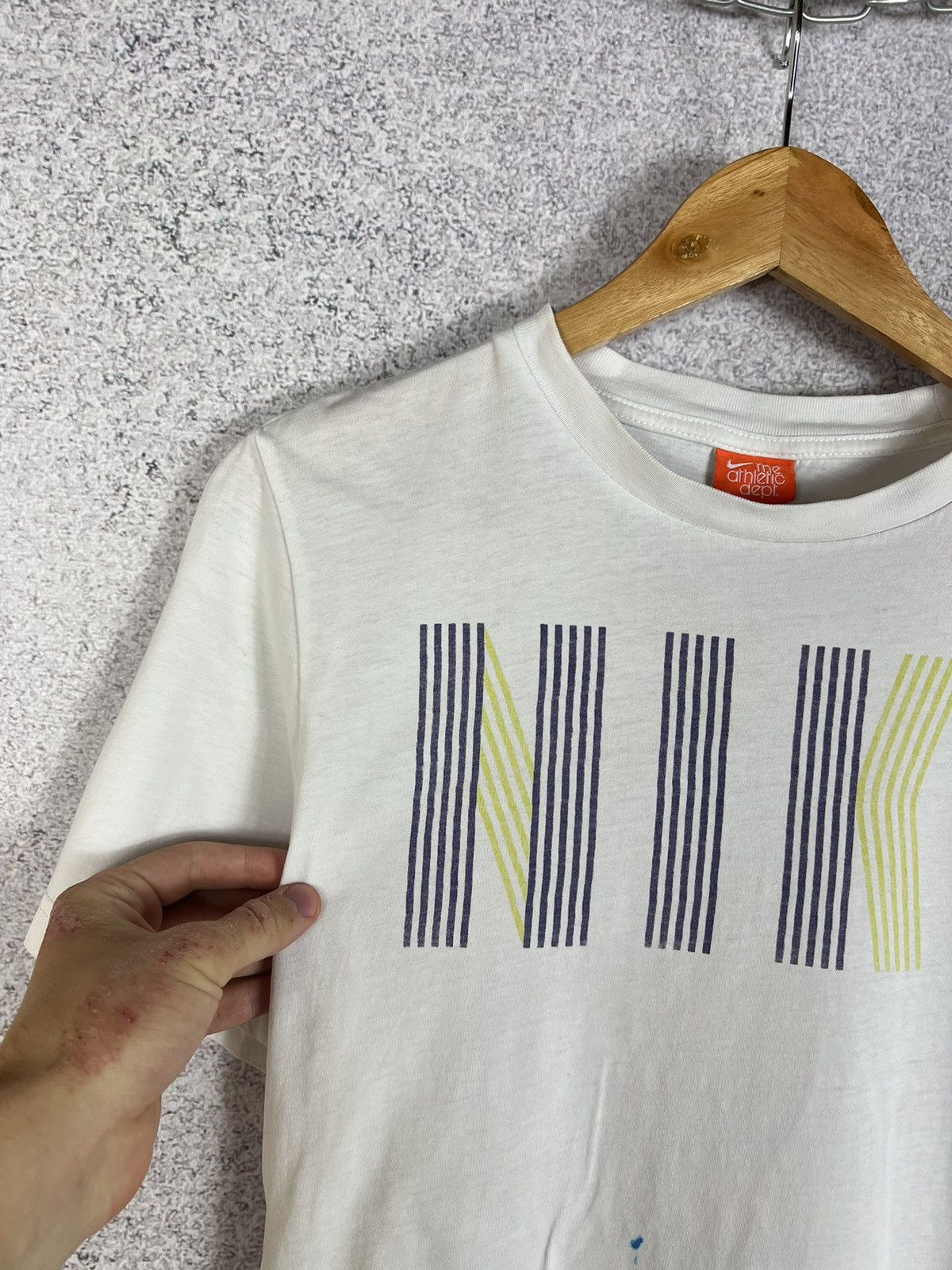 Vintage Vintage Nike Big Logo T-Shirt Size US S / EU 44-46 / 1 - 3 Thumbnail