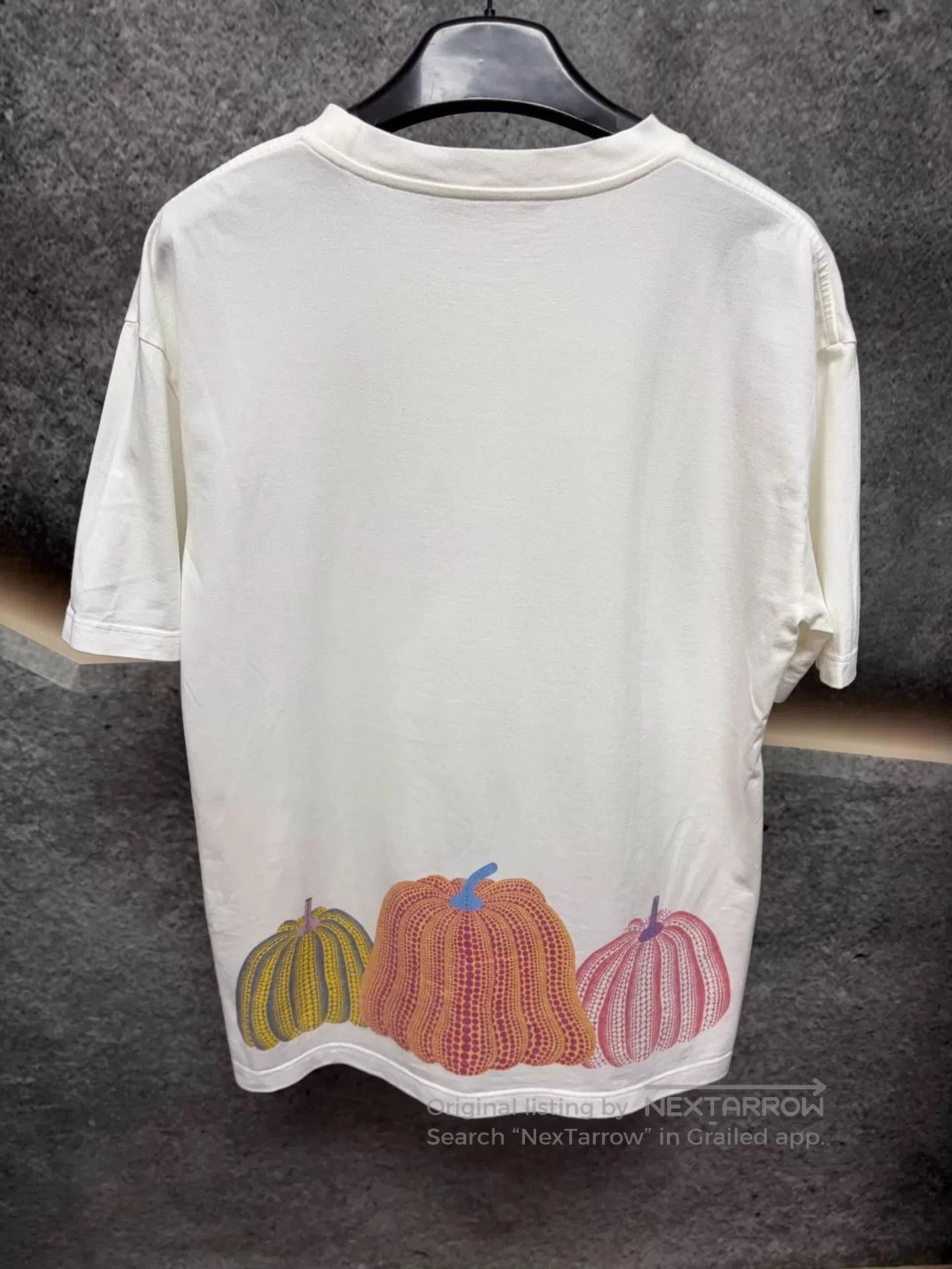 Louis Vuitton White Pumpkin Graphic Short Sleeve T-Shirt. Size US L / EU 52-54 / 3 - 2 Thumbnail