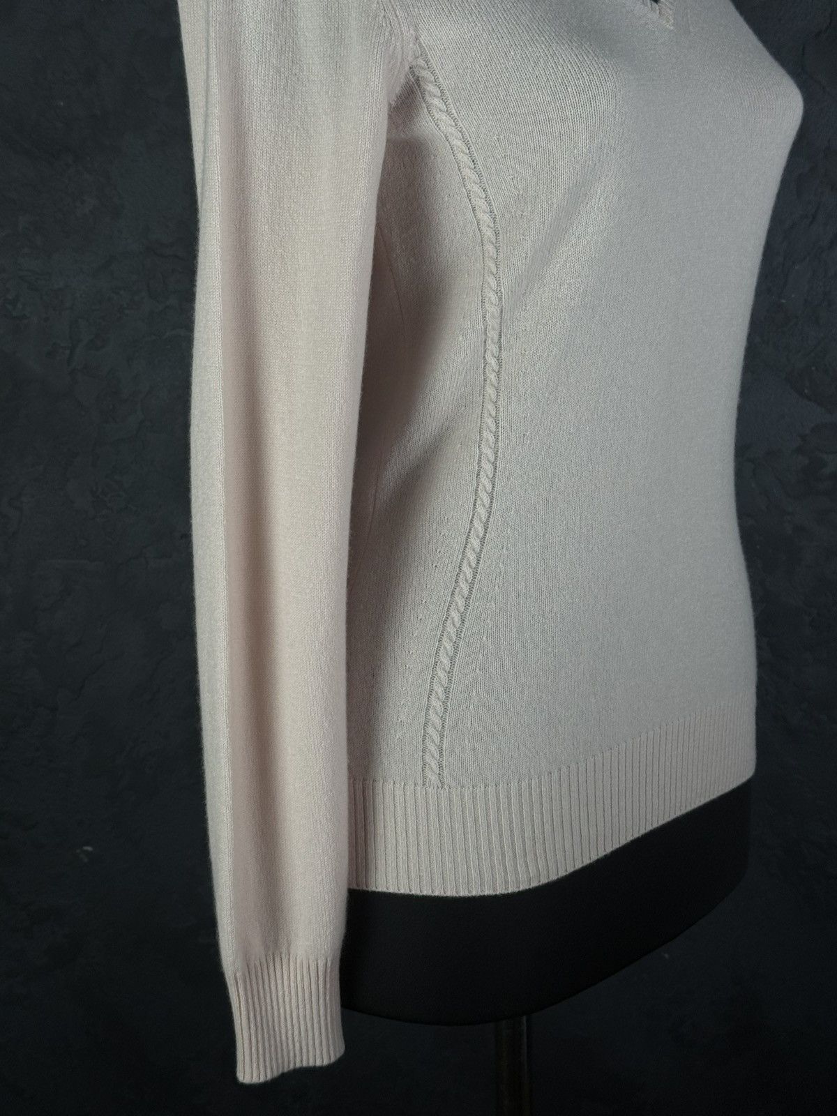 Loro Piana Loro Piana Baby Cashmere Long Sleve Knit V-Neck Pink Women's Size M / US 6-8 / IT 42-44 - 7 Thumbnail