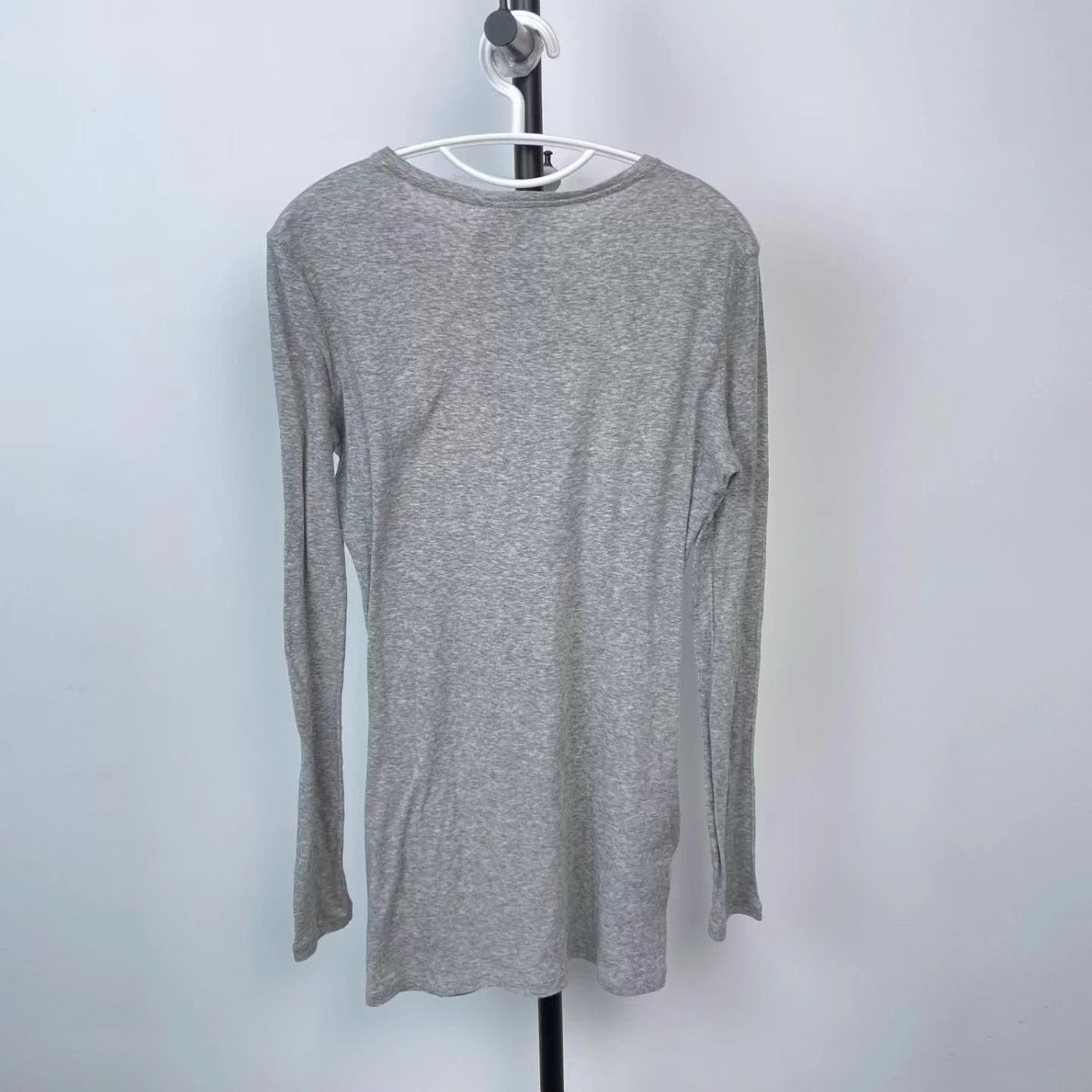 Miu Miu Miu Miu women's Gray Long-Sleeve Classic Crew M Top Size M / US 6-8 / IT 42-44 - 3 Thumbnail