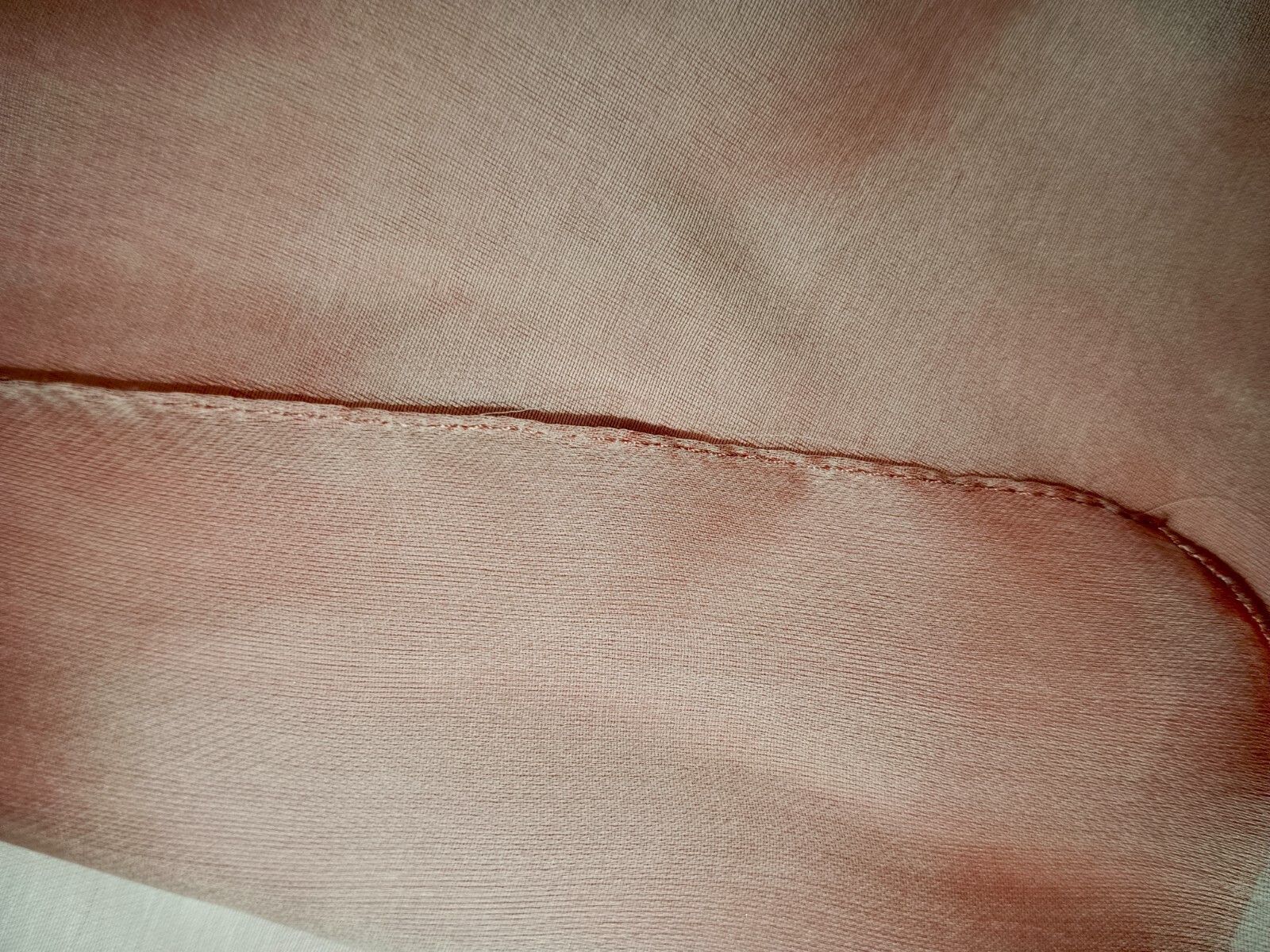Salvatore Ferragamo SALVATORE FERRAGAMO Monogram Logo Peach Pink Rose Silk Scarf Size ONE SIZE - 7 Thumbnail
