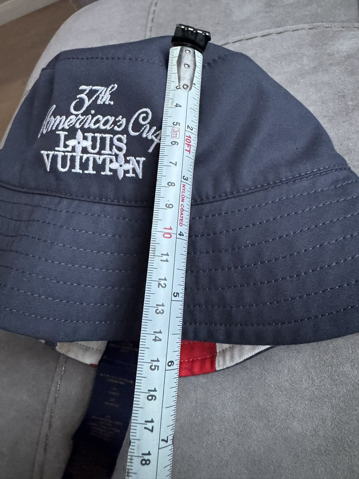 Louis Vuitton LOUIS VUITTON reversible bucket hat study description photos Size ONE SIZE - 20 Thumbnail
