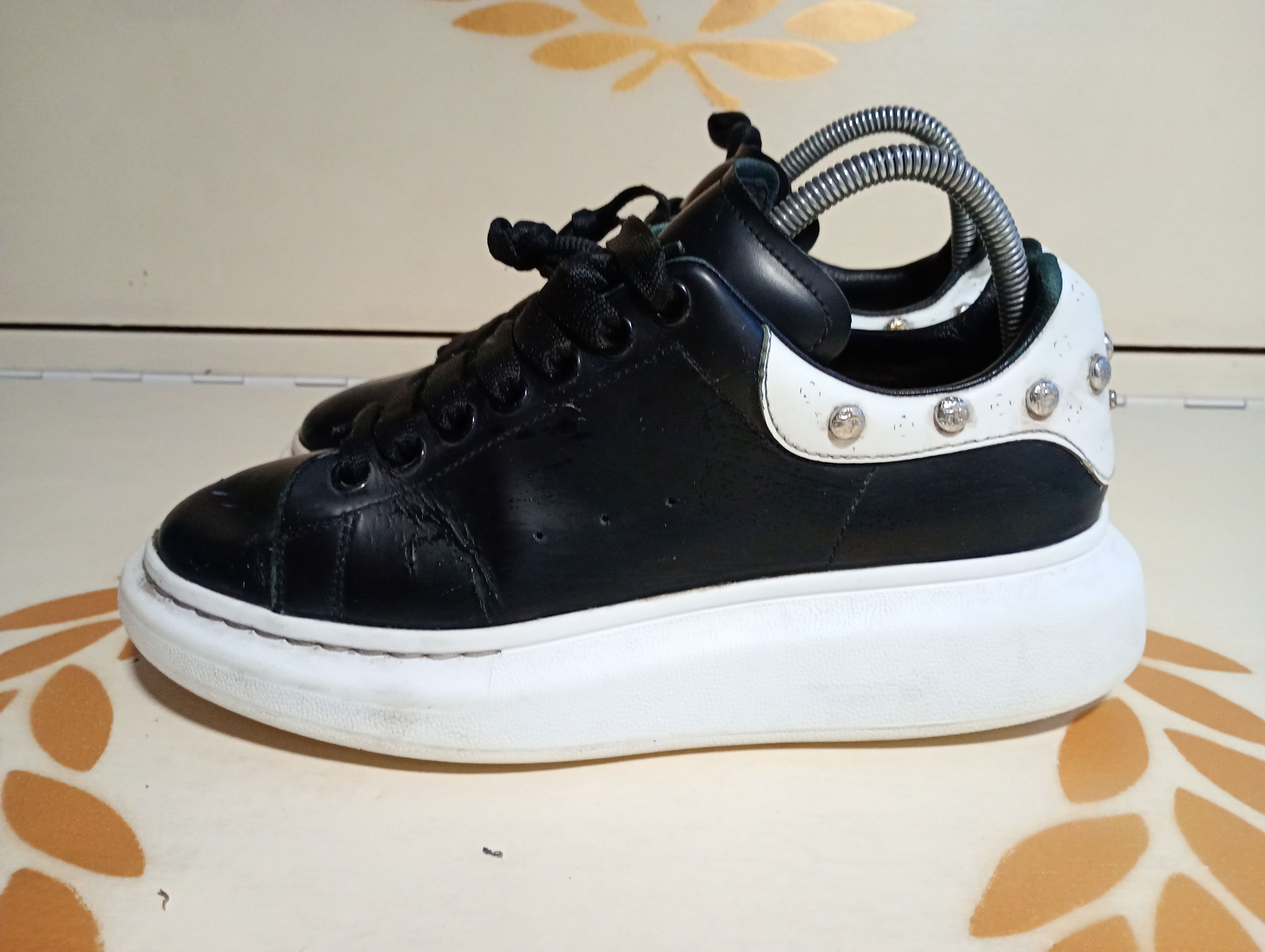 Alexander McQueen Alexander McQueen Sneakers Size US 8 / EU 41 - 1 Thumbnail