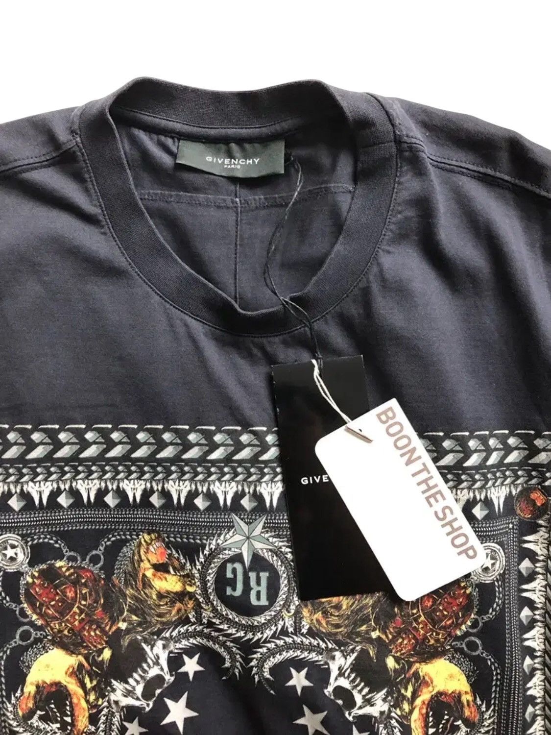 Givenchy Givenchy Rottweiler Bandana T-Shirt Size US L / EU 52-54 / 3 - 3 Thumbnail