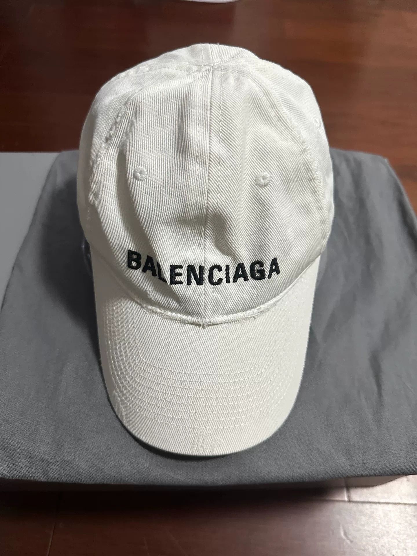 Balenciaga Balenciaga Heavy Distressed White Slogan Cap Size ONE SIZE - 1 Thumbnail
