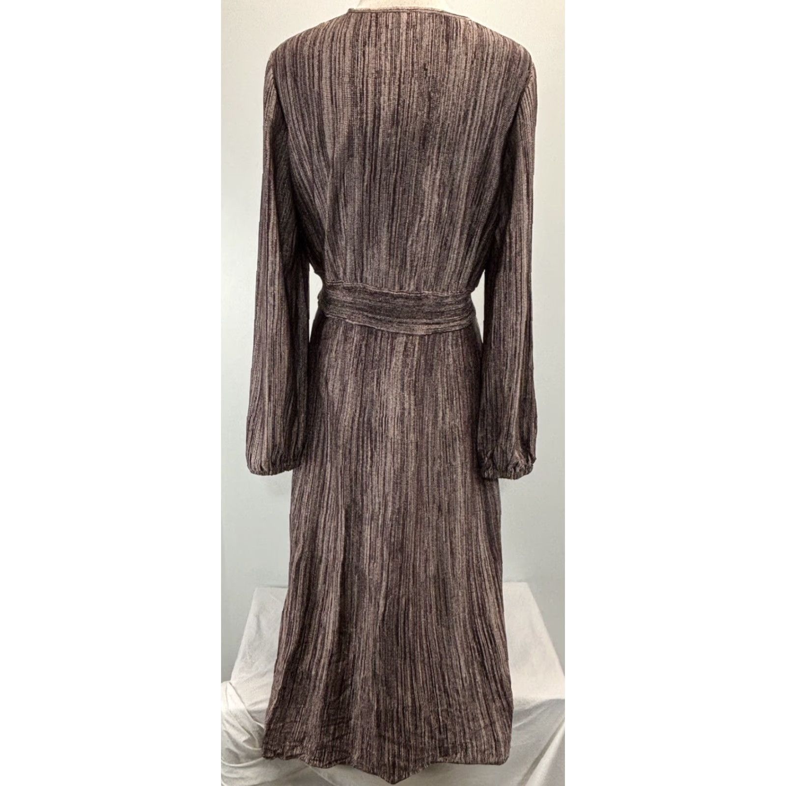 Vintage Misook Knit Jacquard Maxi Sweater Dress Women’s Large Heritage Fit Bishop Sleeve Brown With Purple Tones V-Neck Pullover Long Sleeve Size L / US 10 / IT 46 - 3 Thumbnail