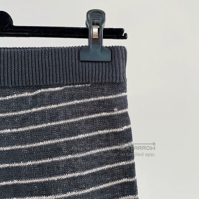 Brunello Cucinelli Brunello Cucinelli size S Black striped sequin knit shorts Size 24" / US 00 / IT 34 - 3 Thumbnail