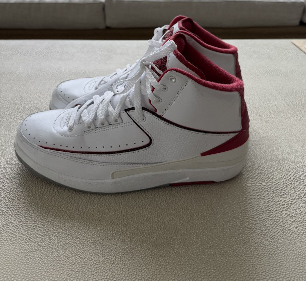 Nike Nike Air Jordan 2 Retro "Chicago Home" Size US 10.5 / EU 43-44 - 4 Thumbnail