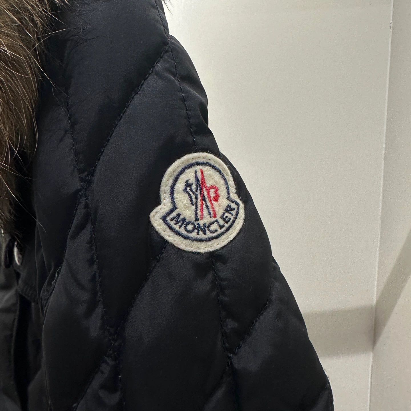 Moncler Moncler fur collar logo waist-tie down jacket 0 Size XS / US 0-2 / IT 36-38 - 8 Thumbnail