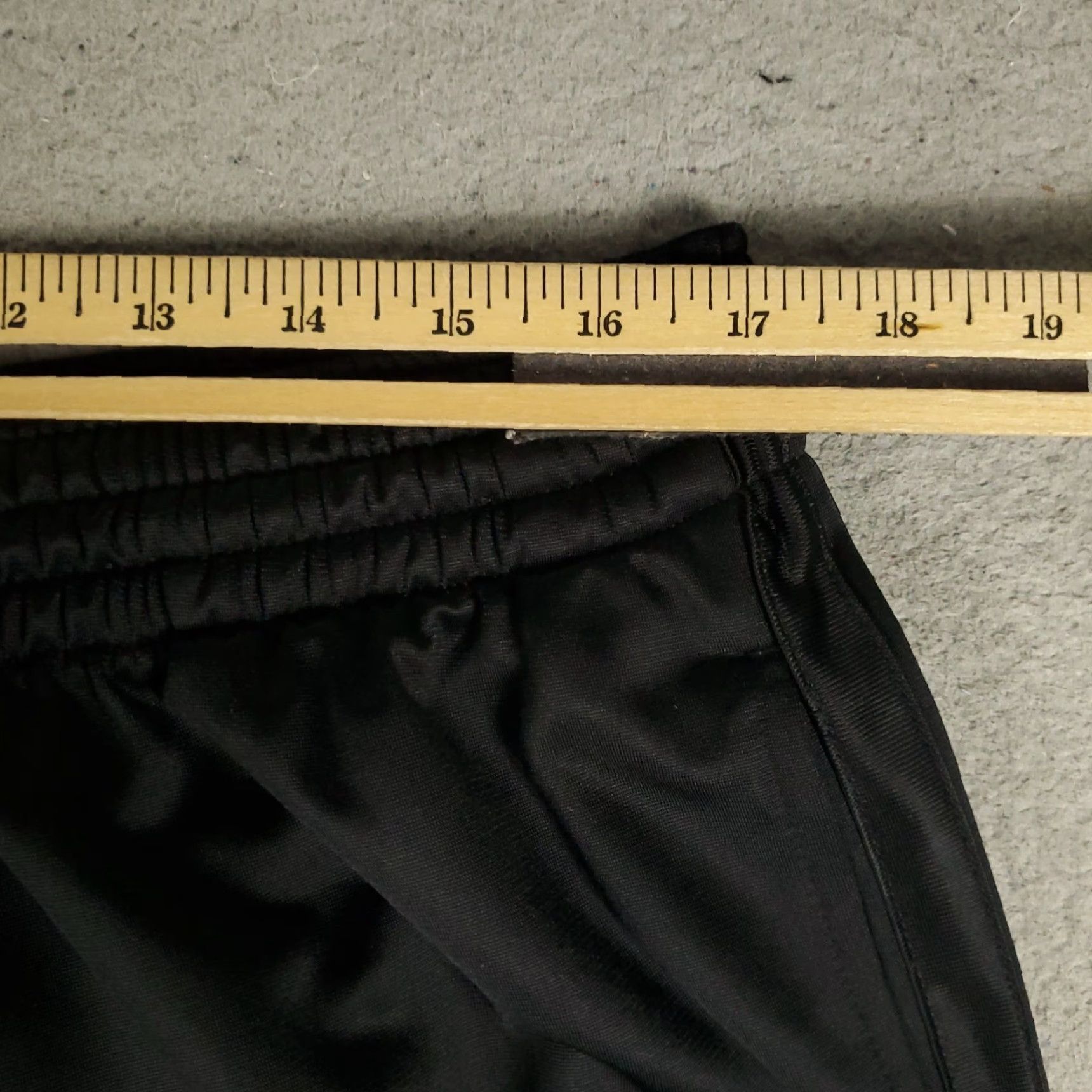 Nike Nike Pants Mens 2XL Black Vintage Sweatpants Joggers Ankle Zip Fitness Nylon Polyester Knit Swoosh Dri-Fit Regular Pockets Size US 39 - 4 Thumbnail
