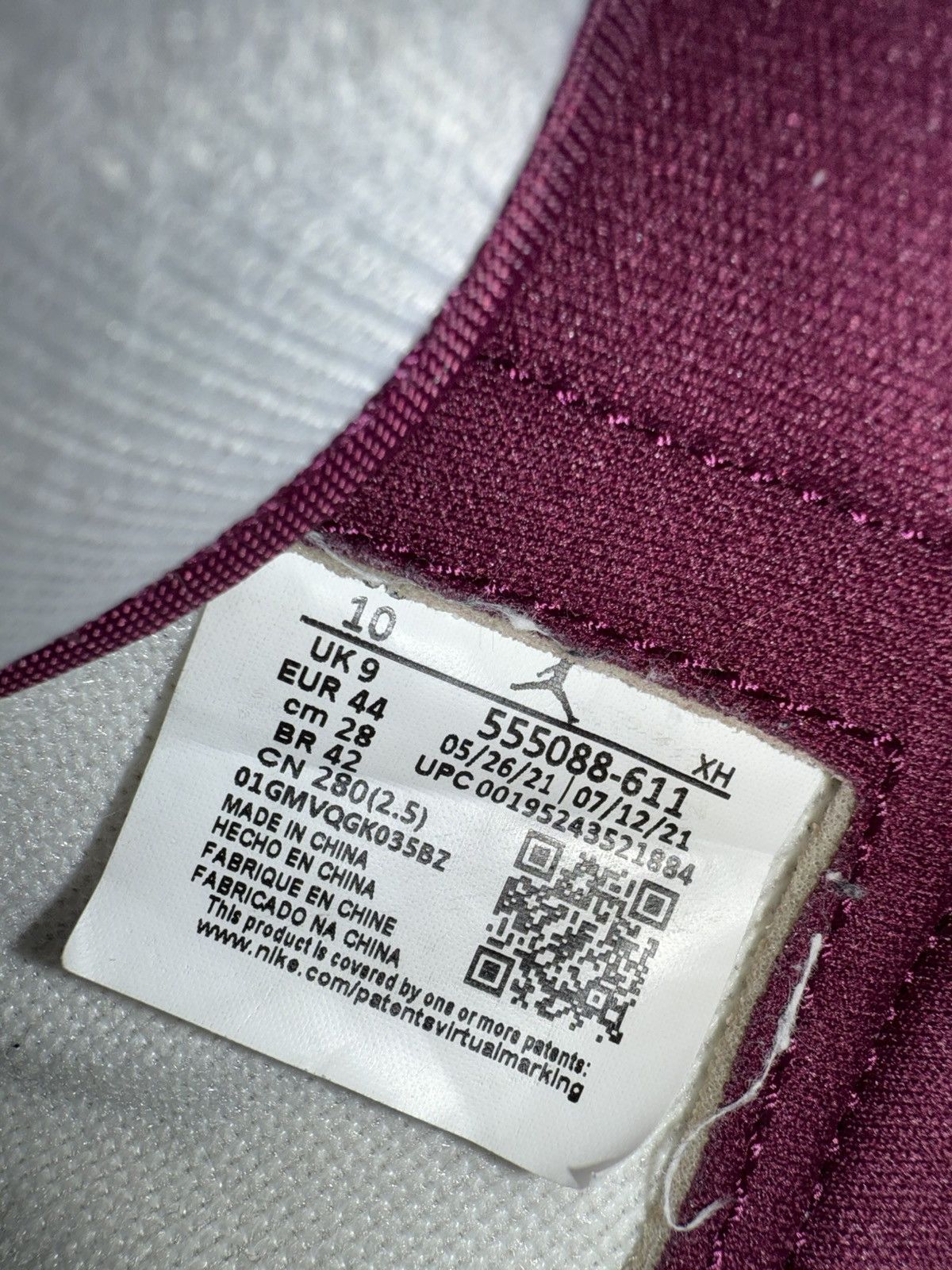 Jordan Brand × Nike Jordan 1 Bordeaux high Size US 10 / EU 43 - 7 Thumbnail