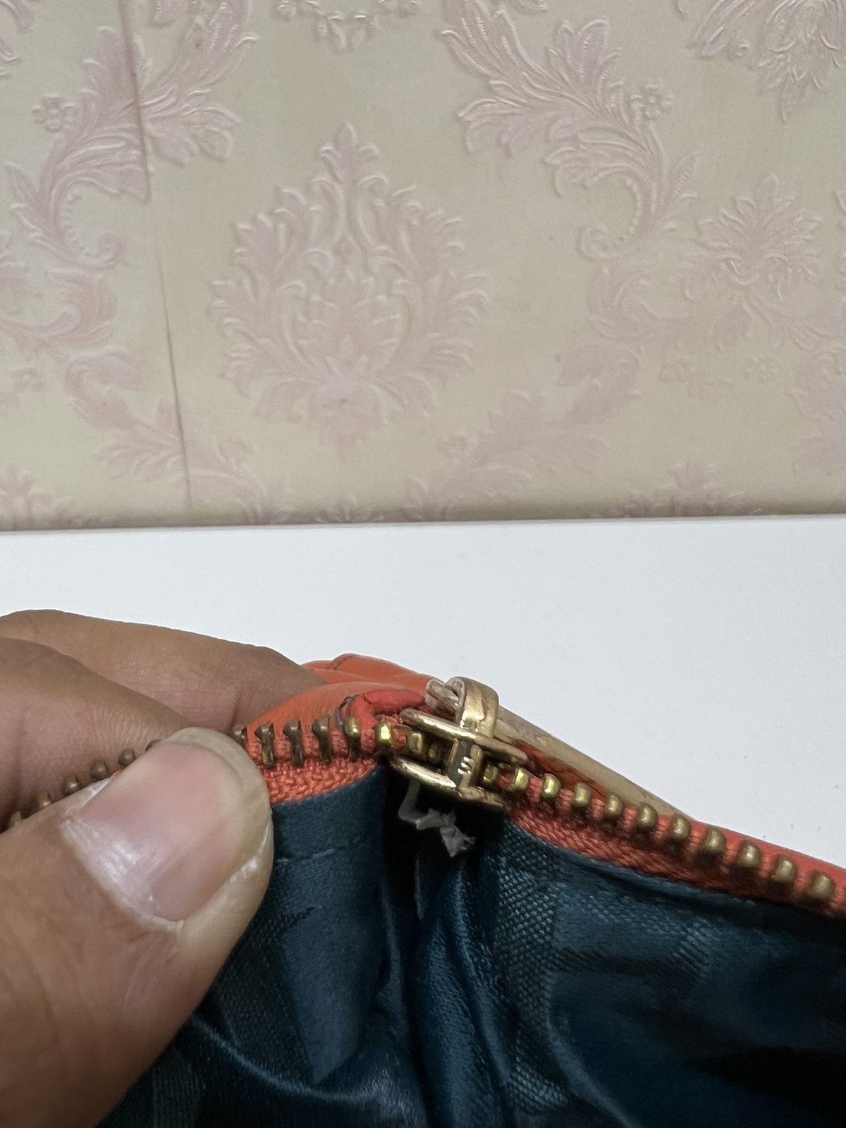 Furla × Genuine Leather Vintage Furla Sling Bag Size ONE SIZE - 12 Thumbnail