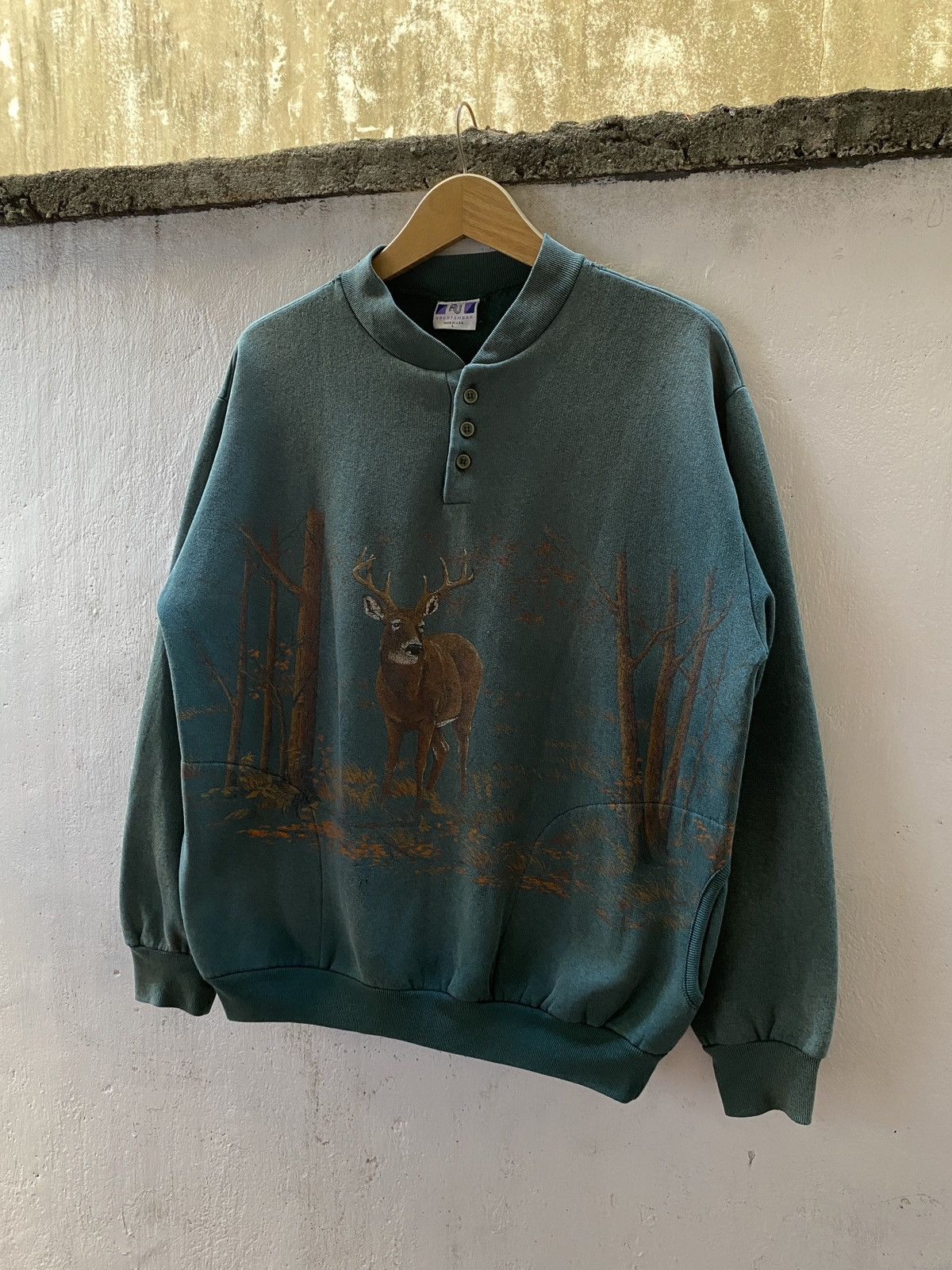 Japanese Brand Graphic Animal 'Deer' Half Button Fleece Crewneck Size US M / EU 48-50 / 2 - 1 Thumbnail