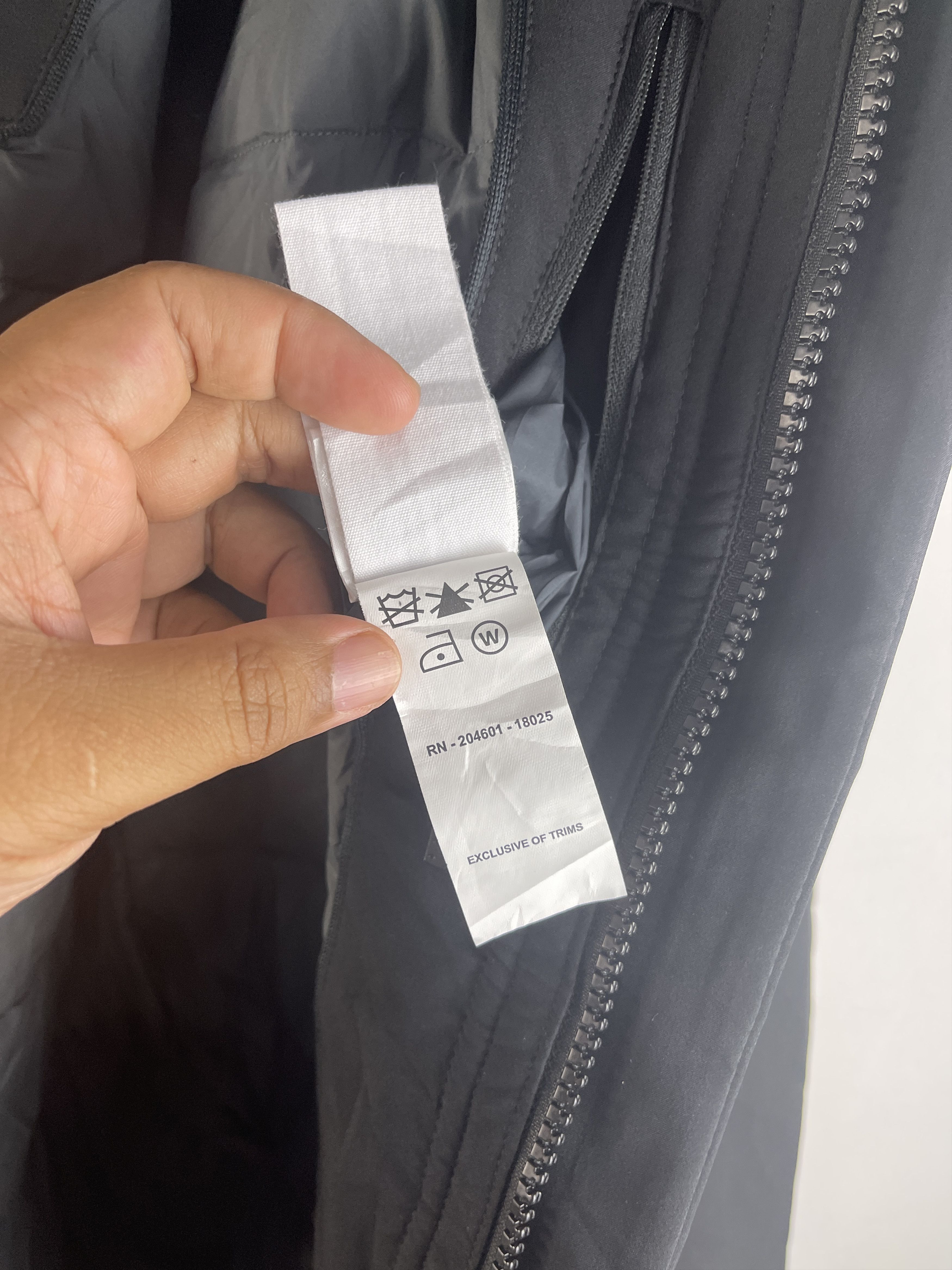 ECOALF Ecoalf Hooded Insulated Jacket Black Minimal Techwear Park Size US L / EU 52-54 / 3 - 16 Thumbnail