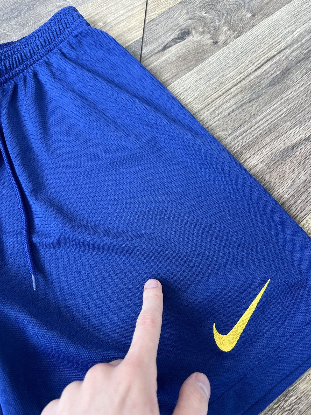 Nike Vintage Nike shorts Barcelona streetwear y2k style Size US 30 / EU 46 - 7 Thumbnail