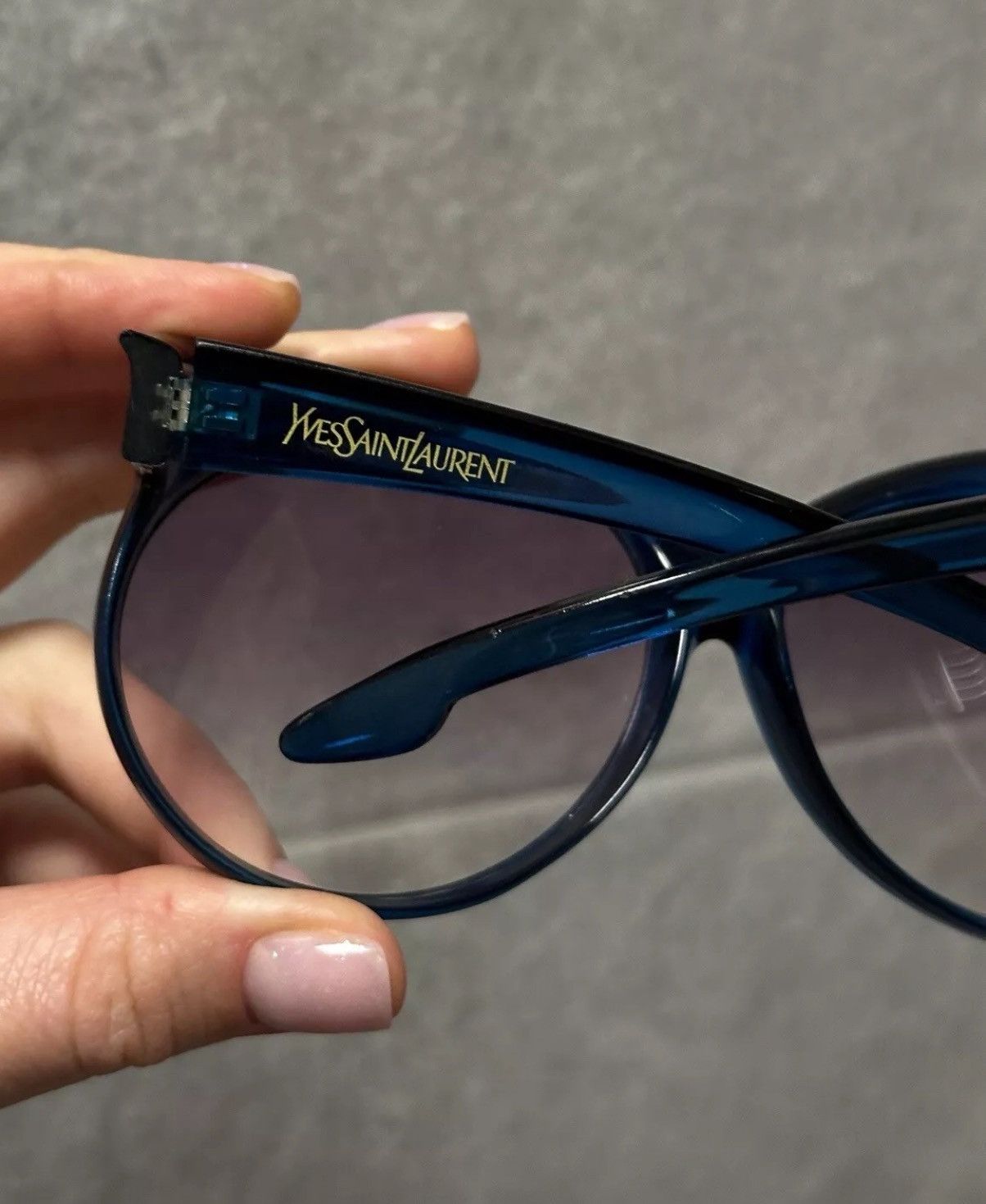 Vintage × Yves Saint Laurent Yves Saint Laurent Big Cat Eye Round Plastic Sunglasses Size ONE SIZE - 8 Thumbnail