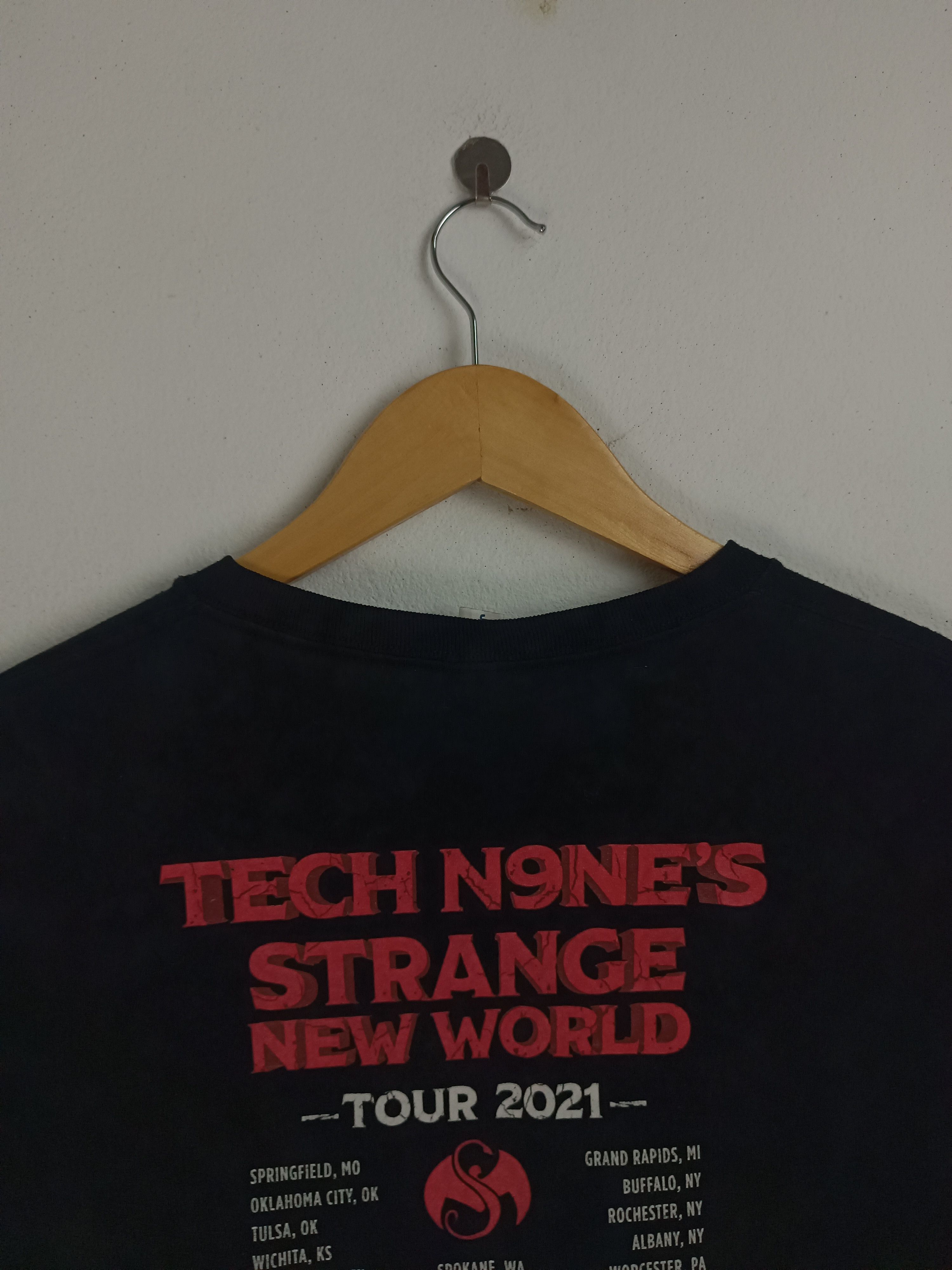 Rap Tees TECH N9NE'S STRANGE NEW WORLD TEE eminem tupac biggie Size US L / EU 52-54 / 3 - 17 Thumbnail