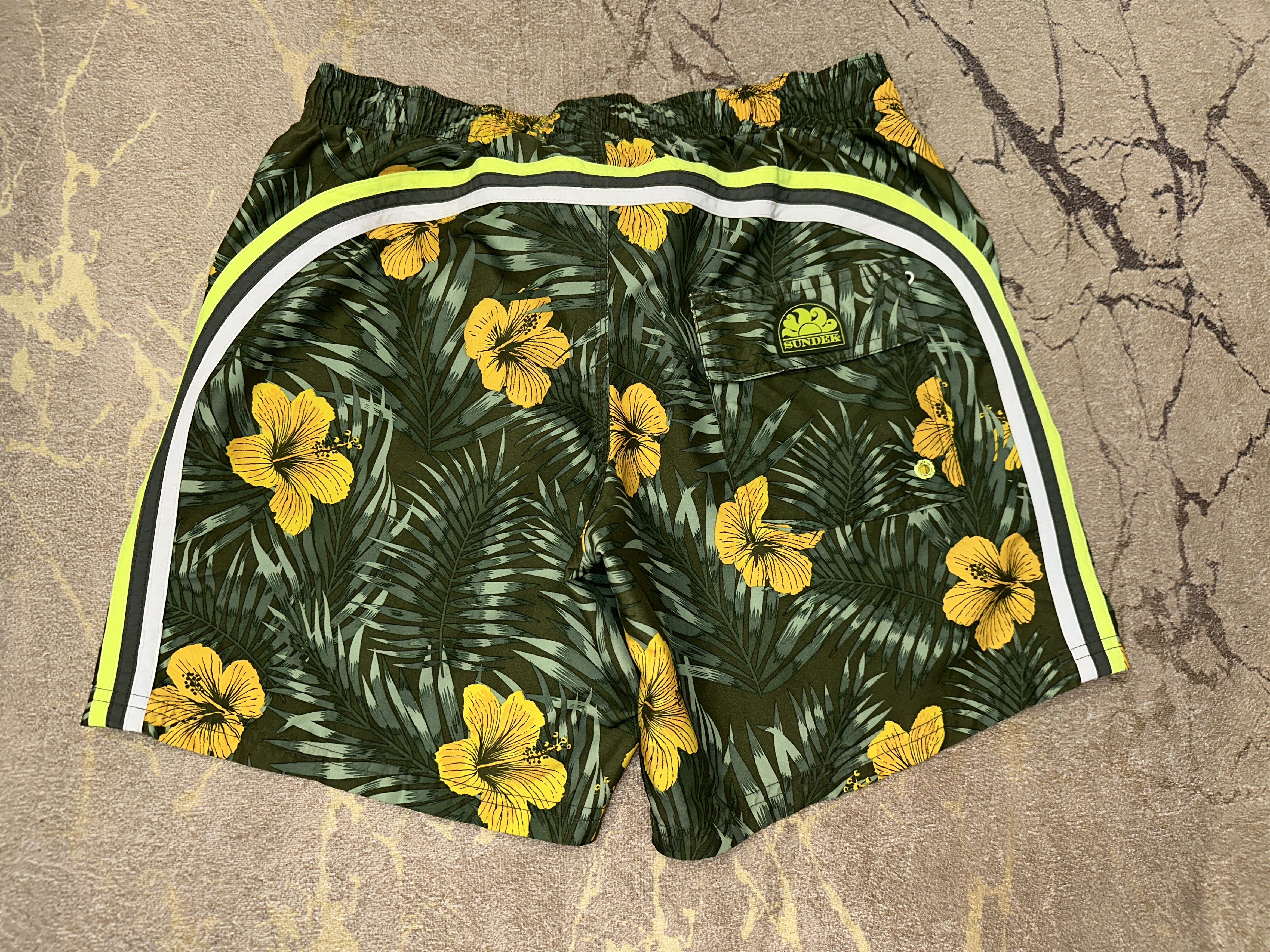 Sundek Sundek M Floral Beach Board Shorts Trunks Bath Suit Size M Size US 32 / EU 48 - 1 Thumbnail