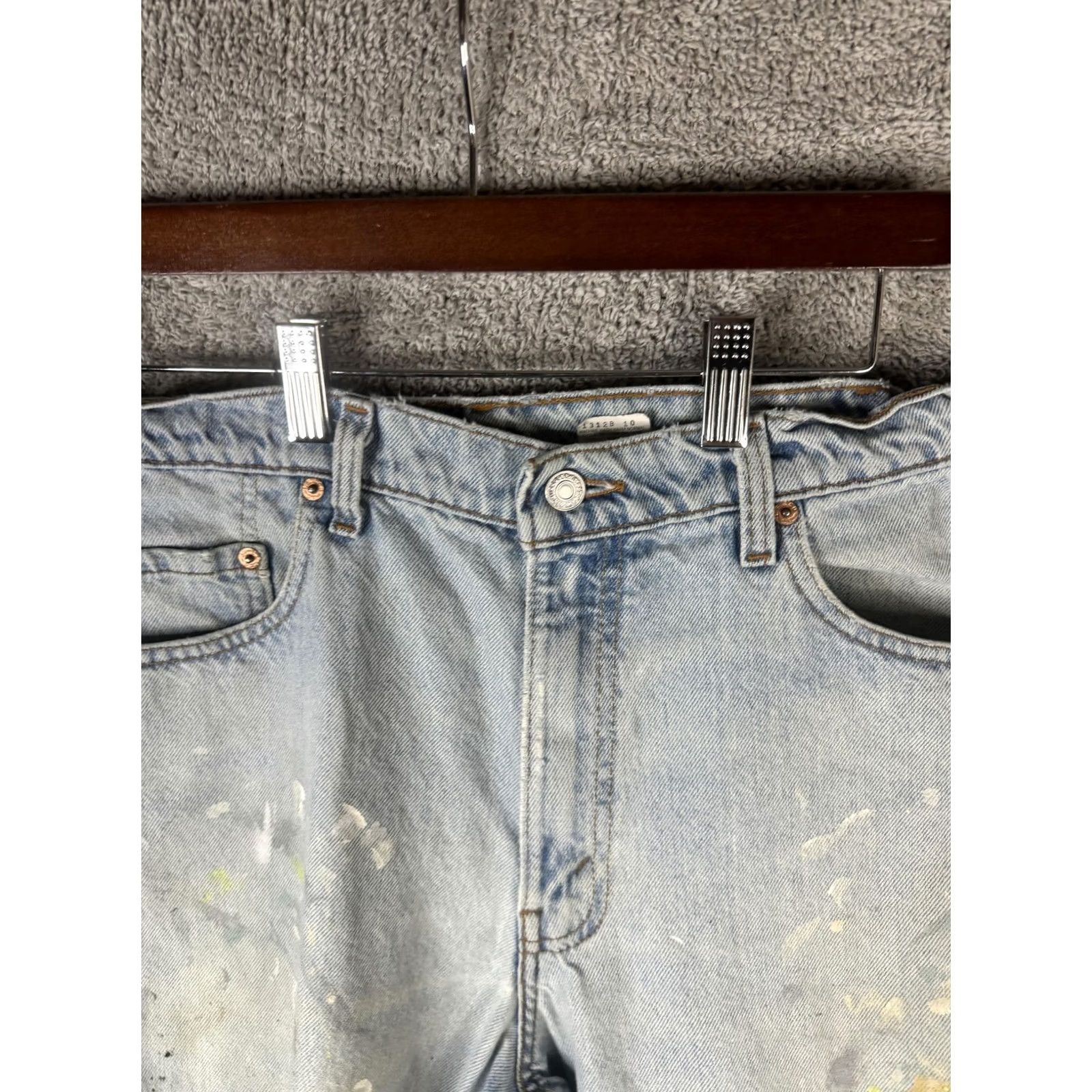 Levi's VINTAGE Levi's 560 Jeans Mens 33x34 Light Wash Blue Paint Loose Tapered USA 90s Size US 33 - 4 Thumbnail