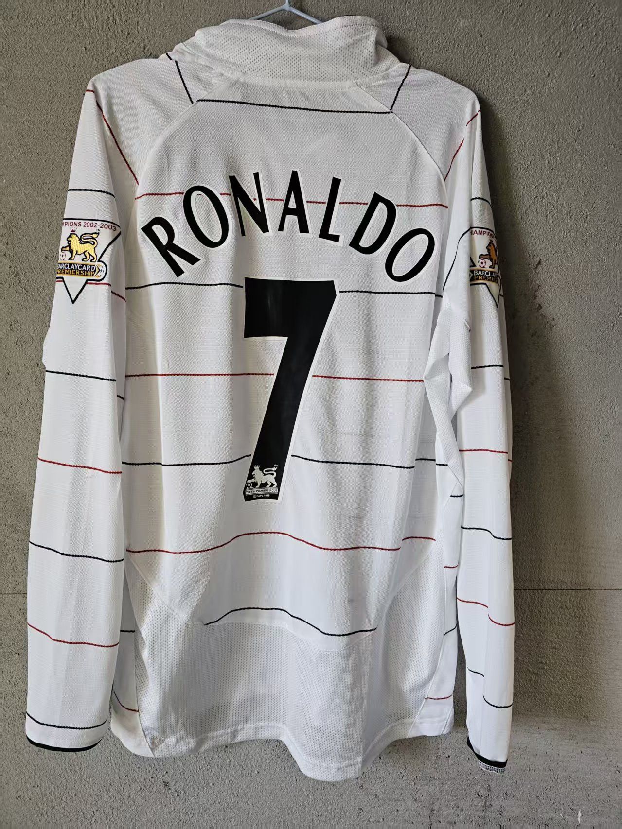 Other 2003 2004 MUFC 7 C Ronaldo Jersey Away Longsleeve Size US L / EU 52-54 / 3 - 1 Thumbnail
