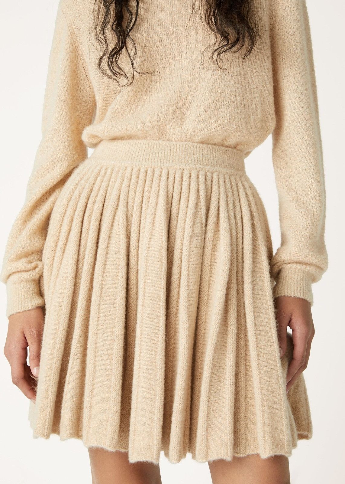 Loro Piana o1srvl11e1125 FAO4504 Cocooning Silky Bouclé Skirt in Beige Size 25" / US 0 / IT 36 - 4 Thumbnail