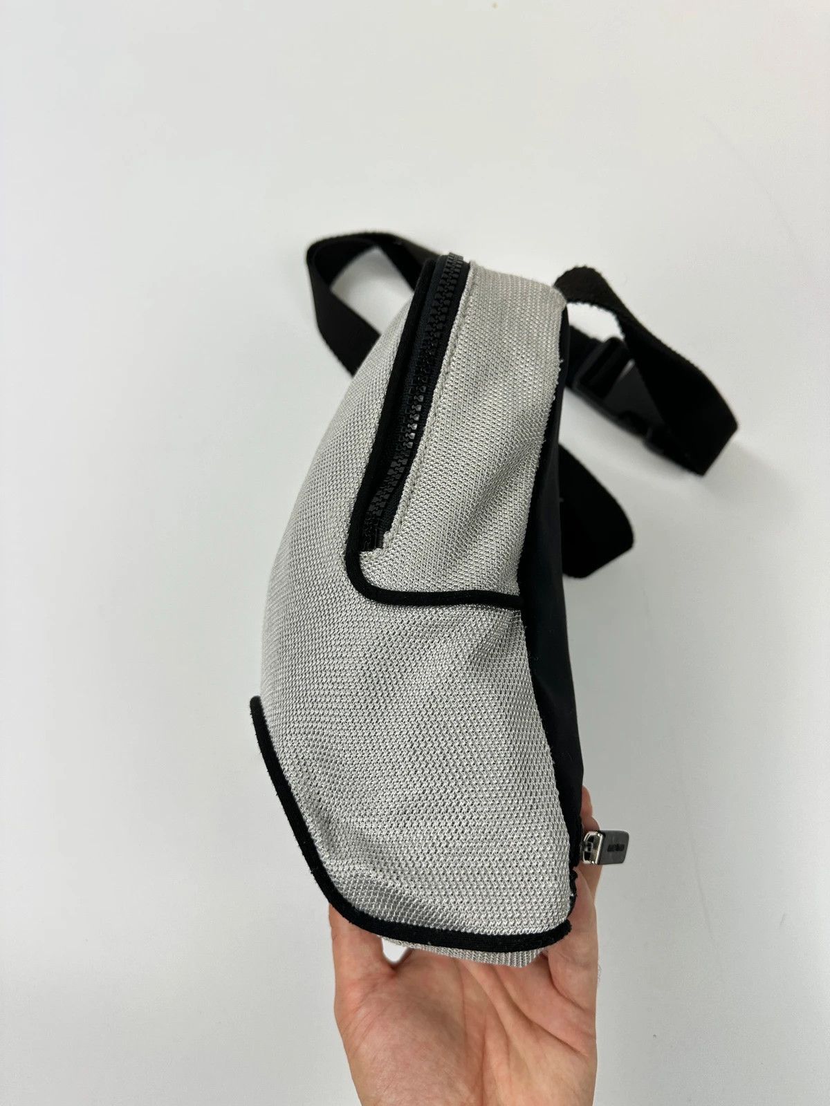 Miu Miu Miu Miu SS99 Grey Mesh 2in1 Chest Bag Backpack Size ONE SIZE - 11 Thumbnail