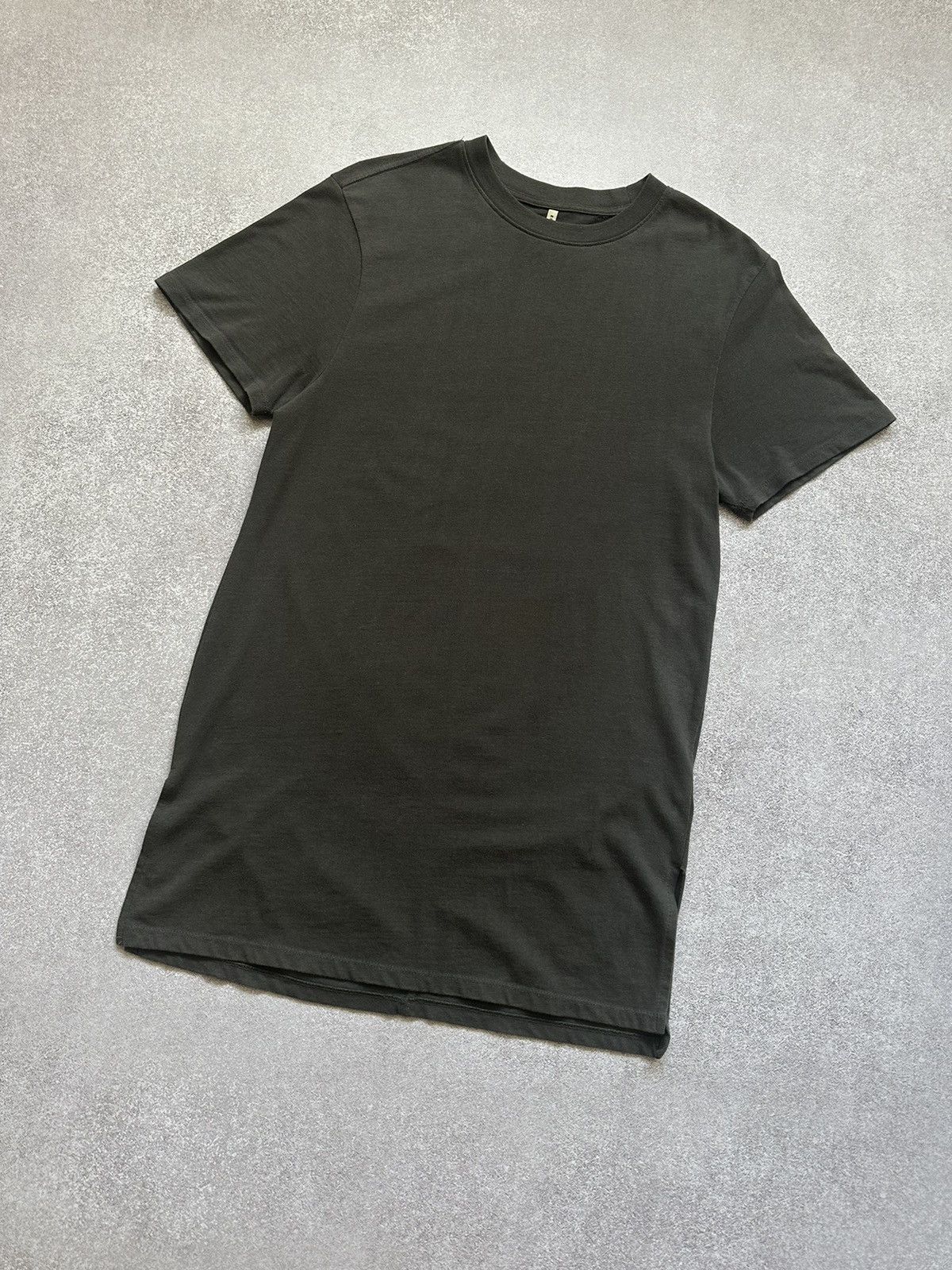 FOG × Fear of God Fear Of God FOG Elongated T-Shirt Size US S / EU 44-46 / 1 - 2 Thumbnail